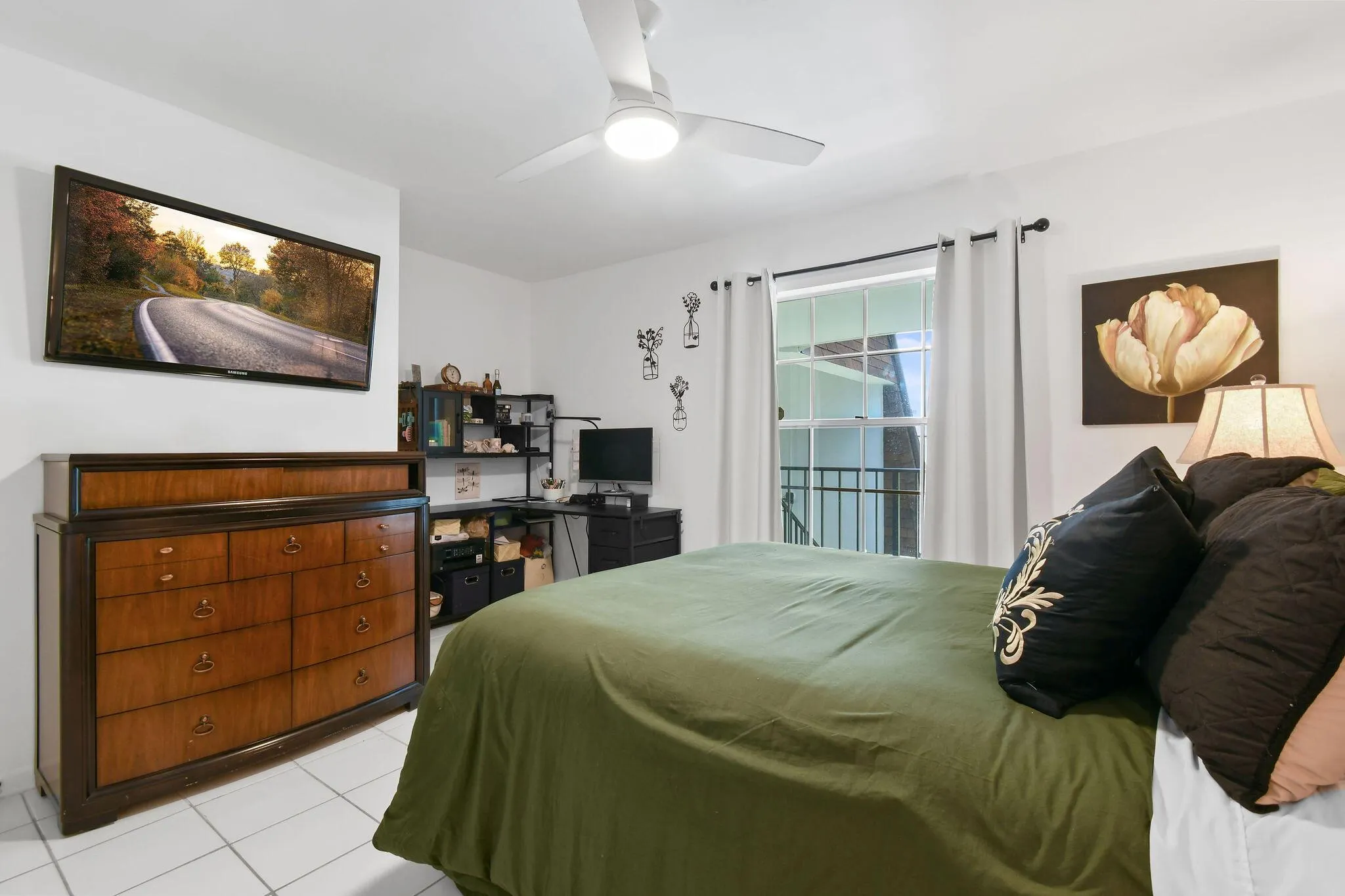 10040 Meridian Way N, #206