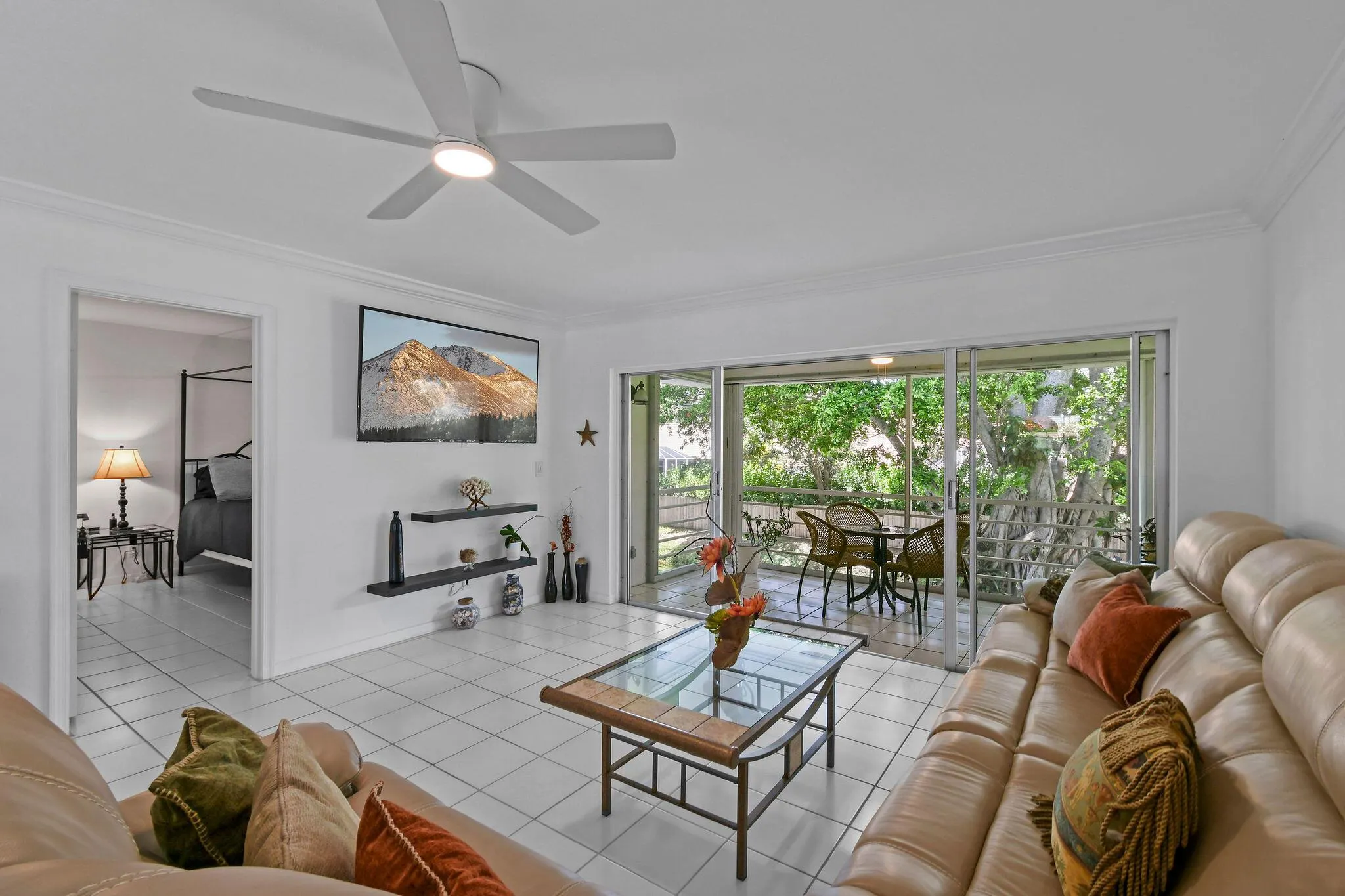 10040 Meridian Way N, #206