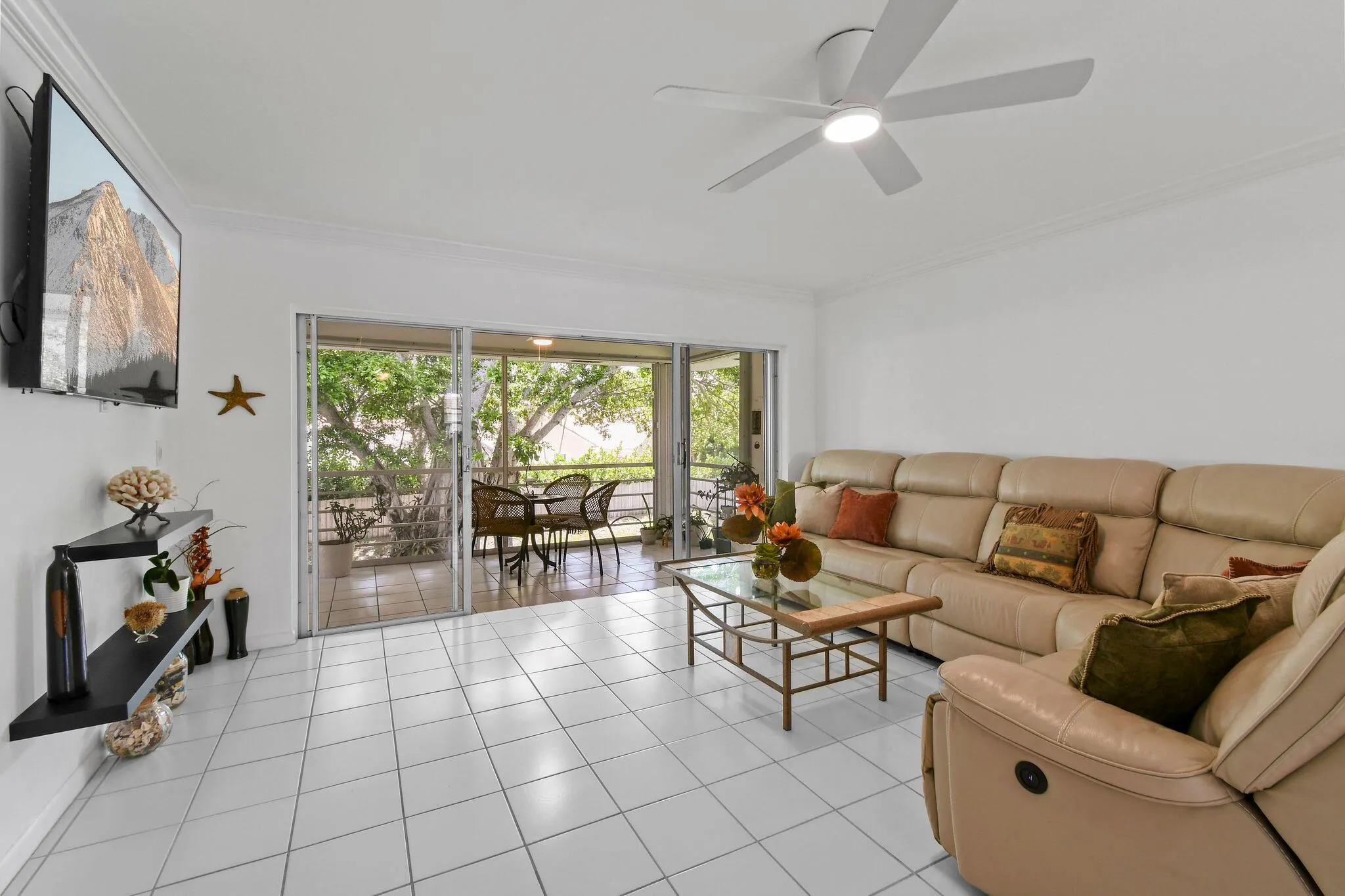 10040 Meridian Way N, #206