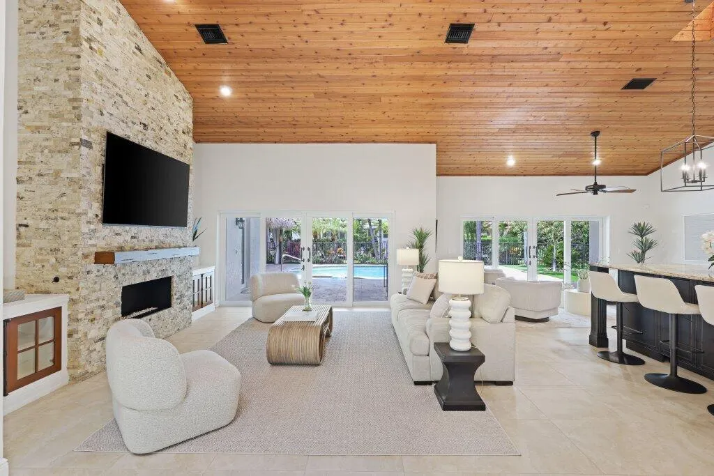 2281 NW 39th Drive