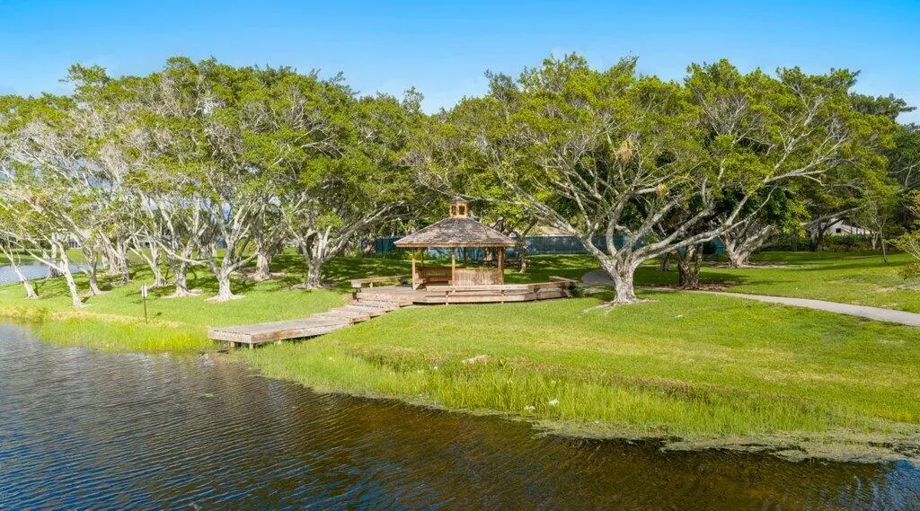 2281 NW 39th Drive