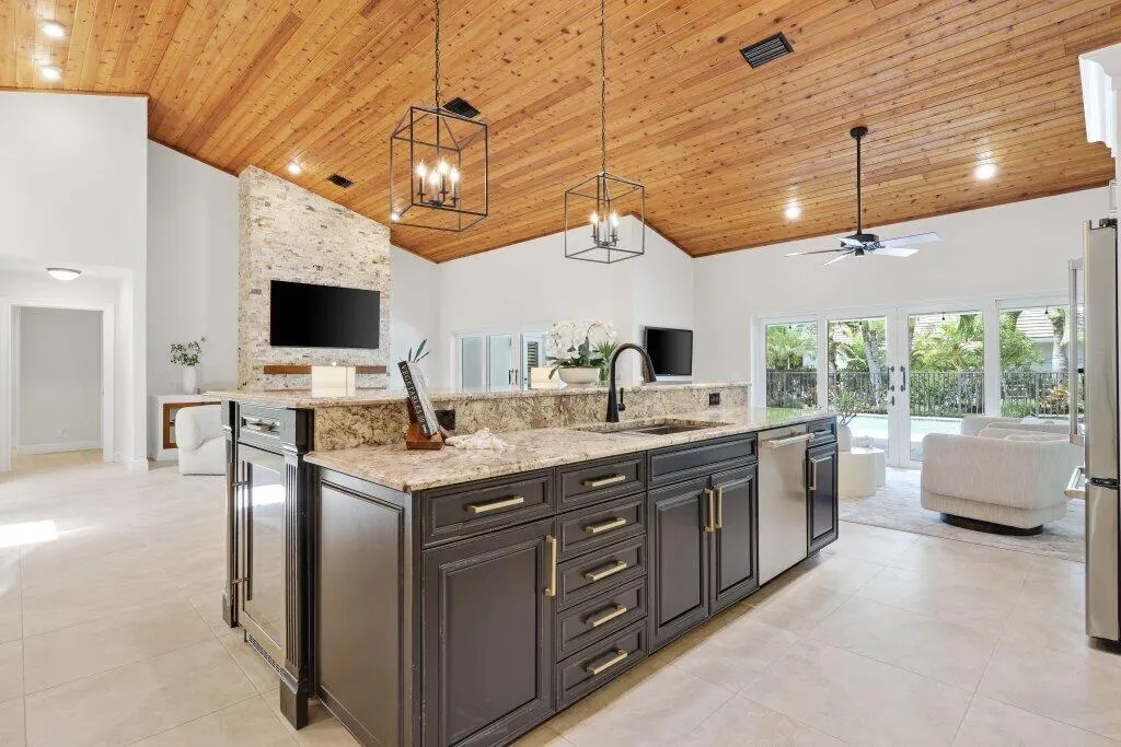 2281 NW 39th Drive