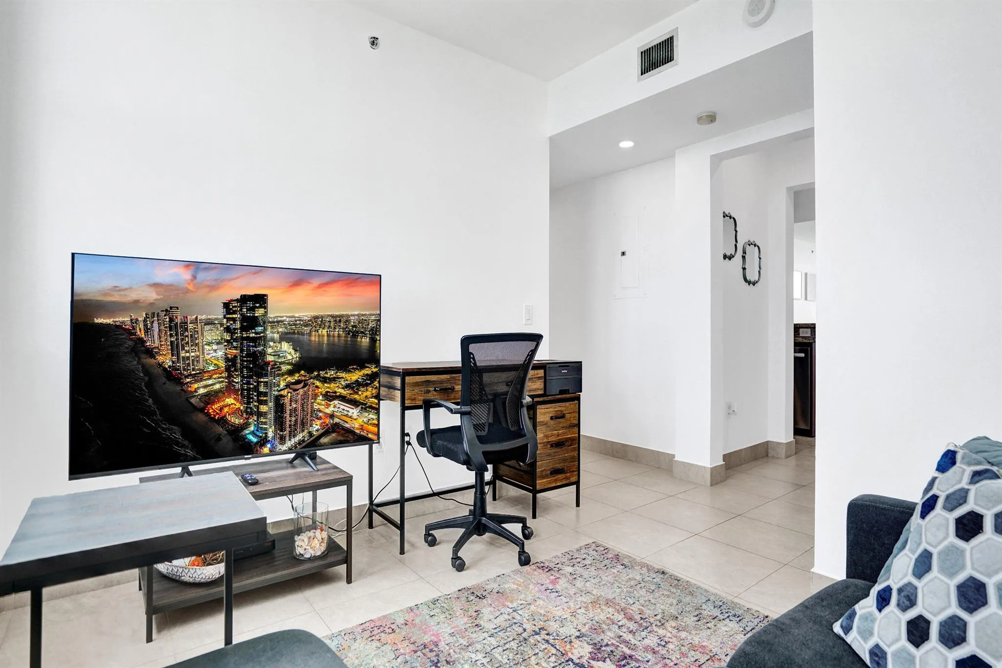 2641 N Flamingo Rd, #2105n