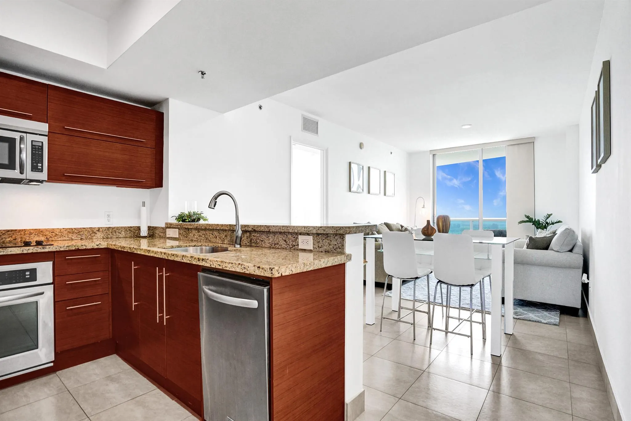2641 N Flamingo Rd, #2105n