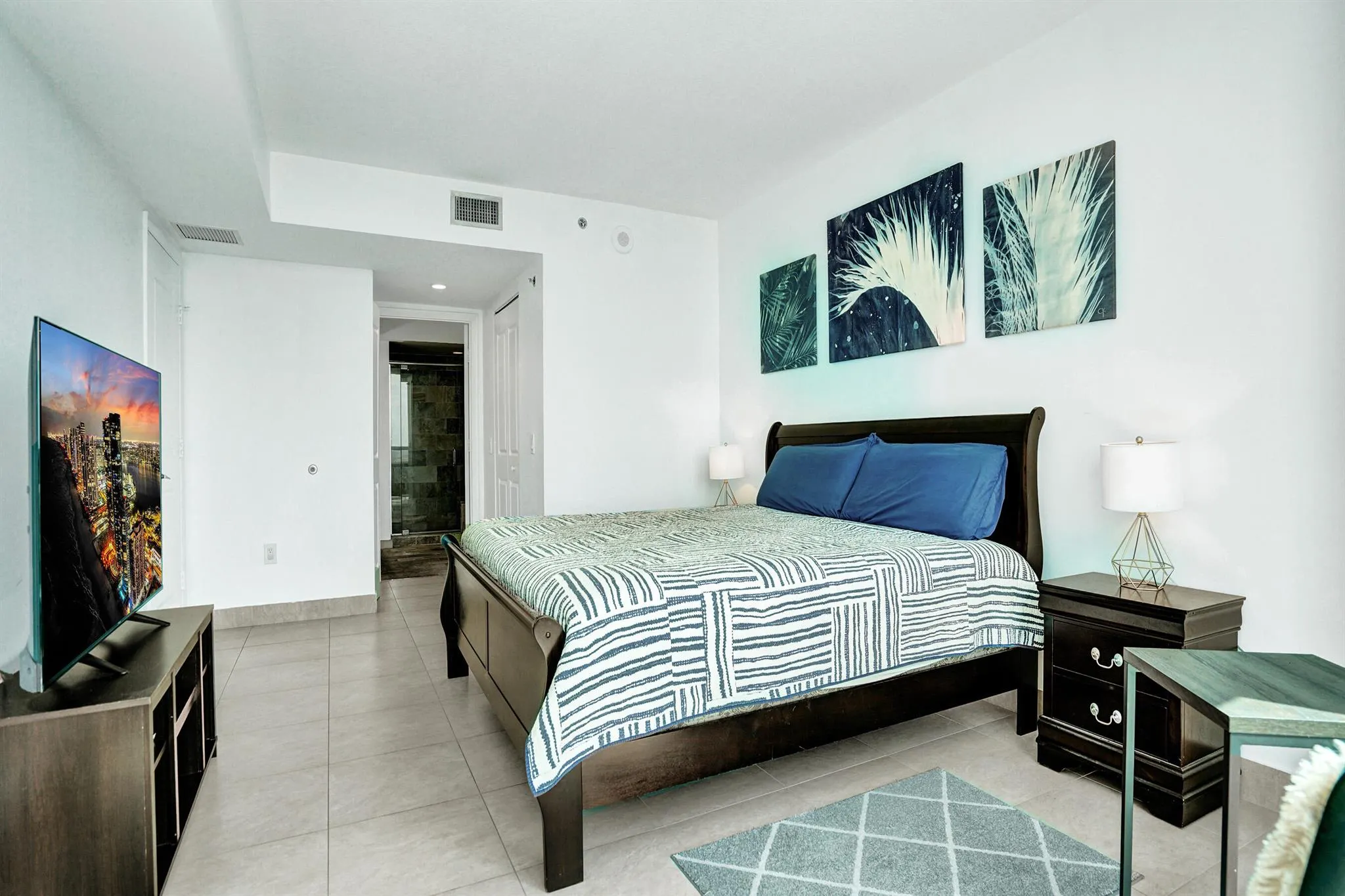 2641 N Flamingo Rd, #2105n