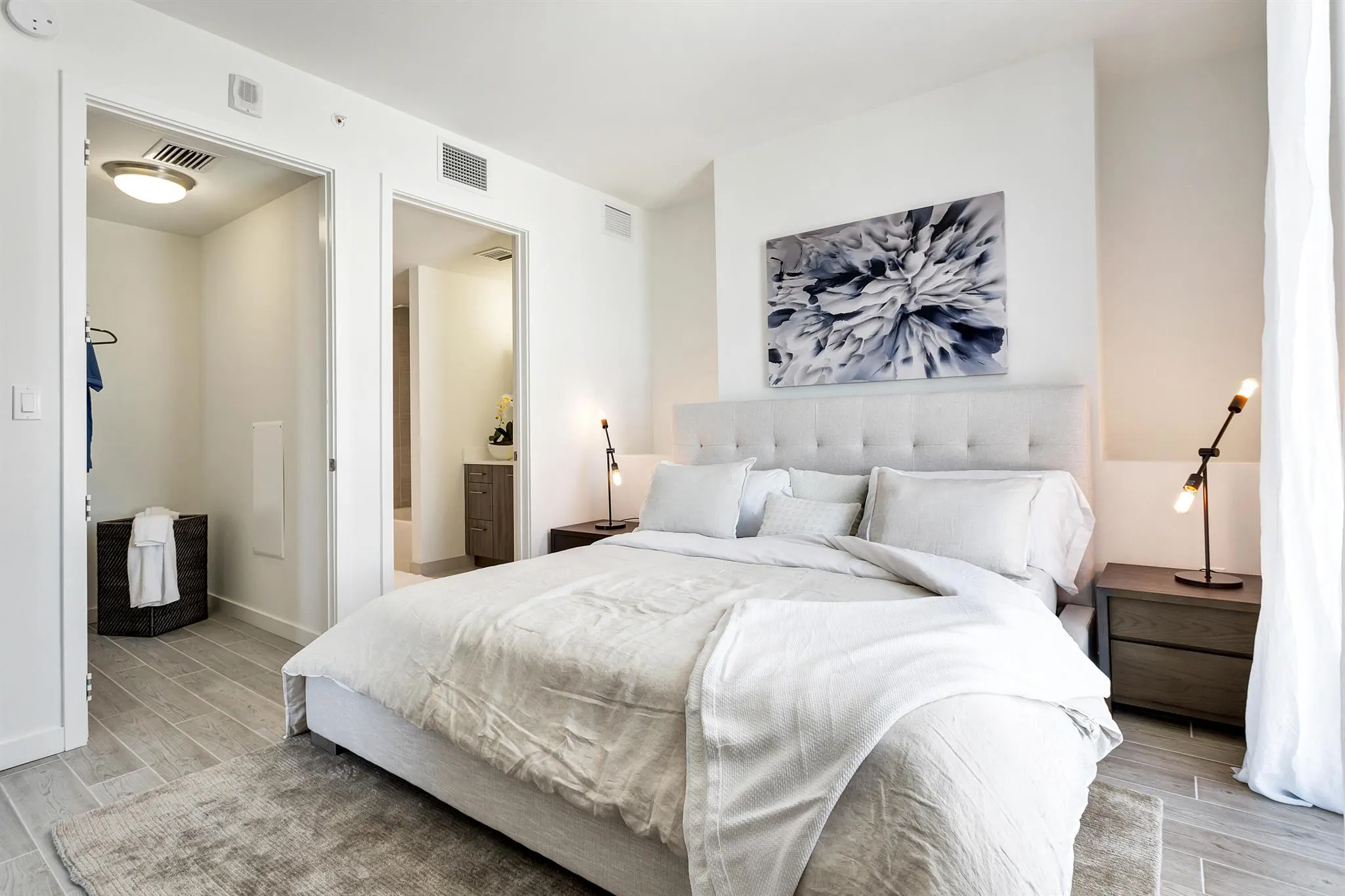 3635 NE 1st Avenue, #801