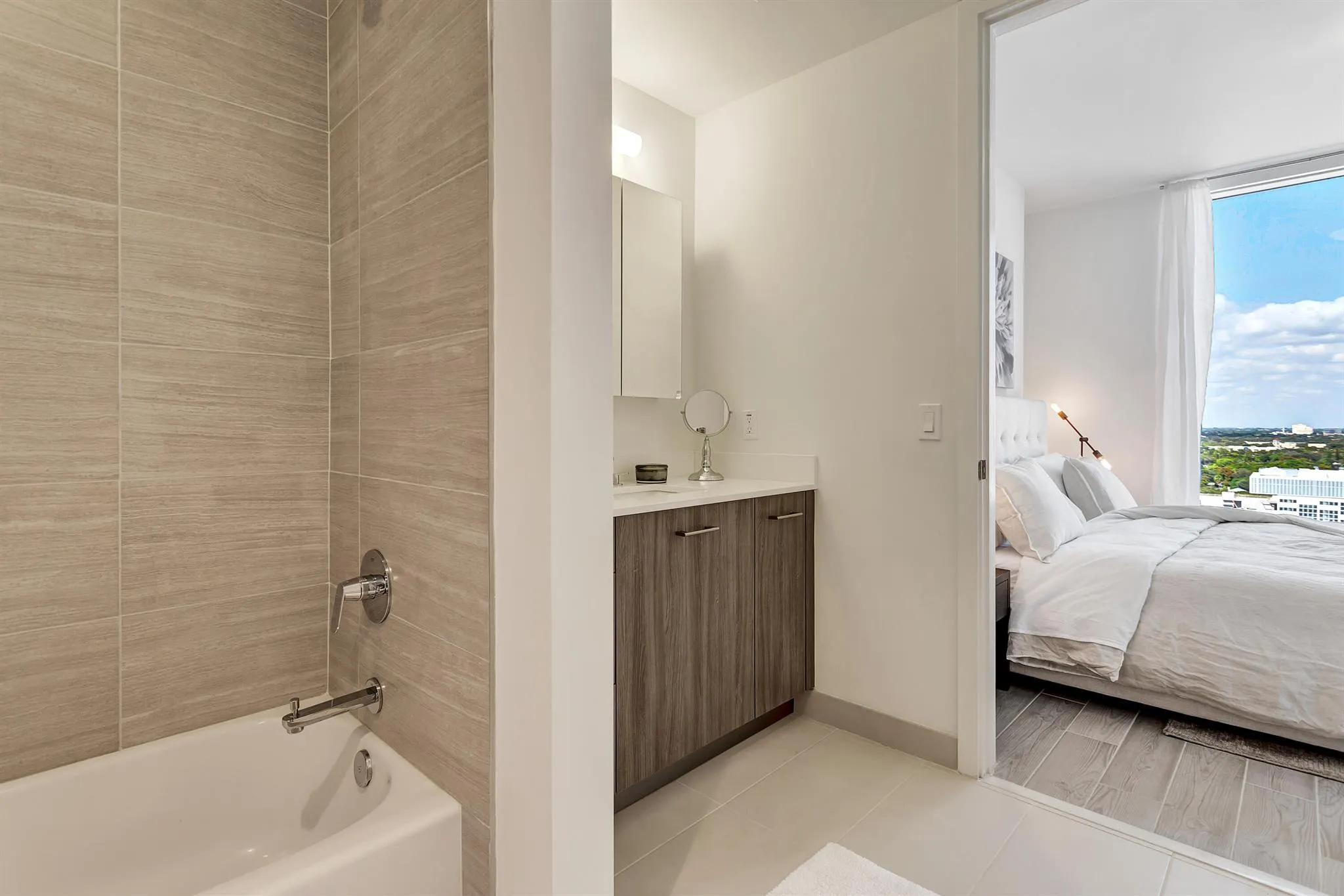 3635 NE 1st Avenue, #801