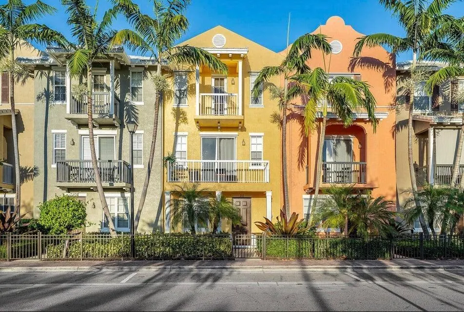 111 SW 2nd Avenue