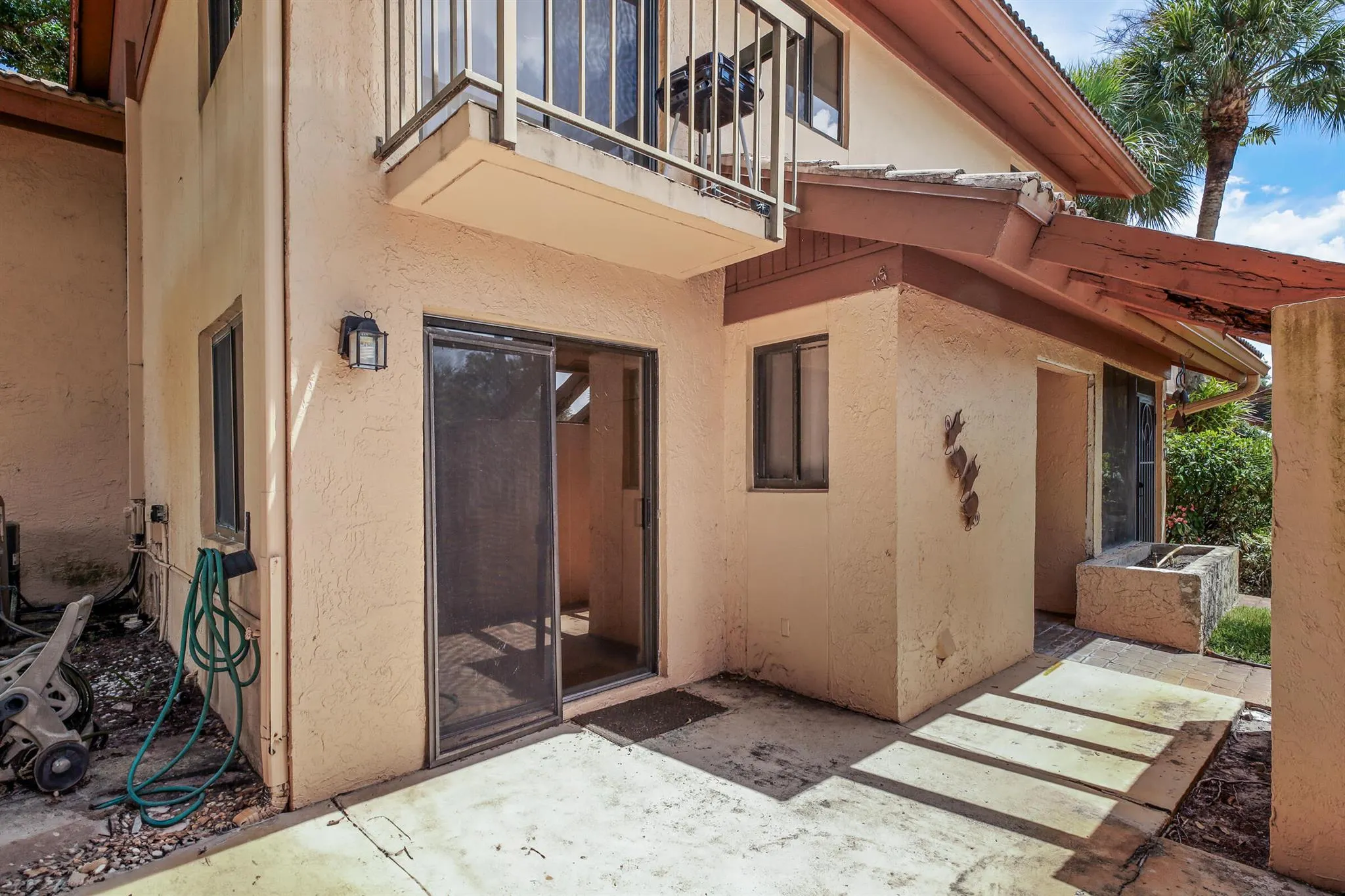 5308 Fountains Drive S