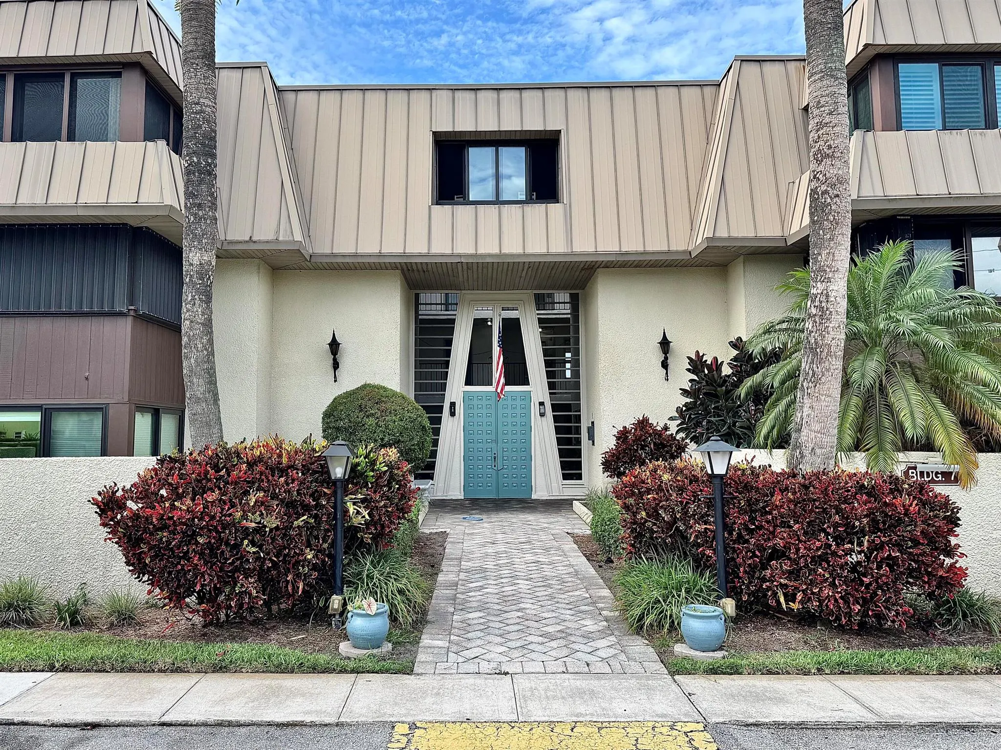 1800 SE Saint Lucie Boulevard, #7-301