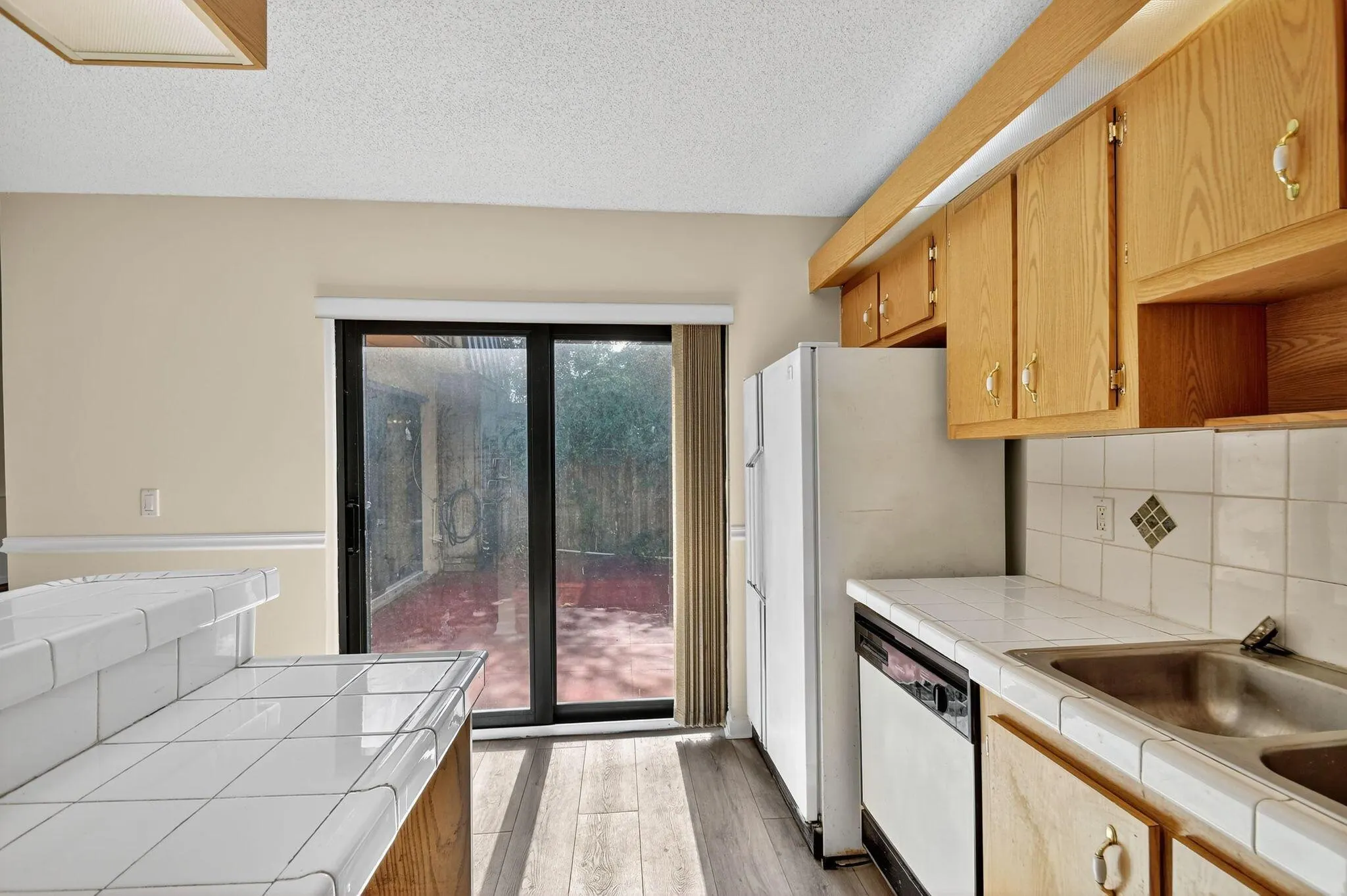 2494 Waterside Drive, #4c