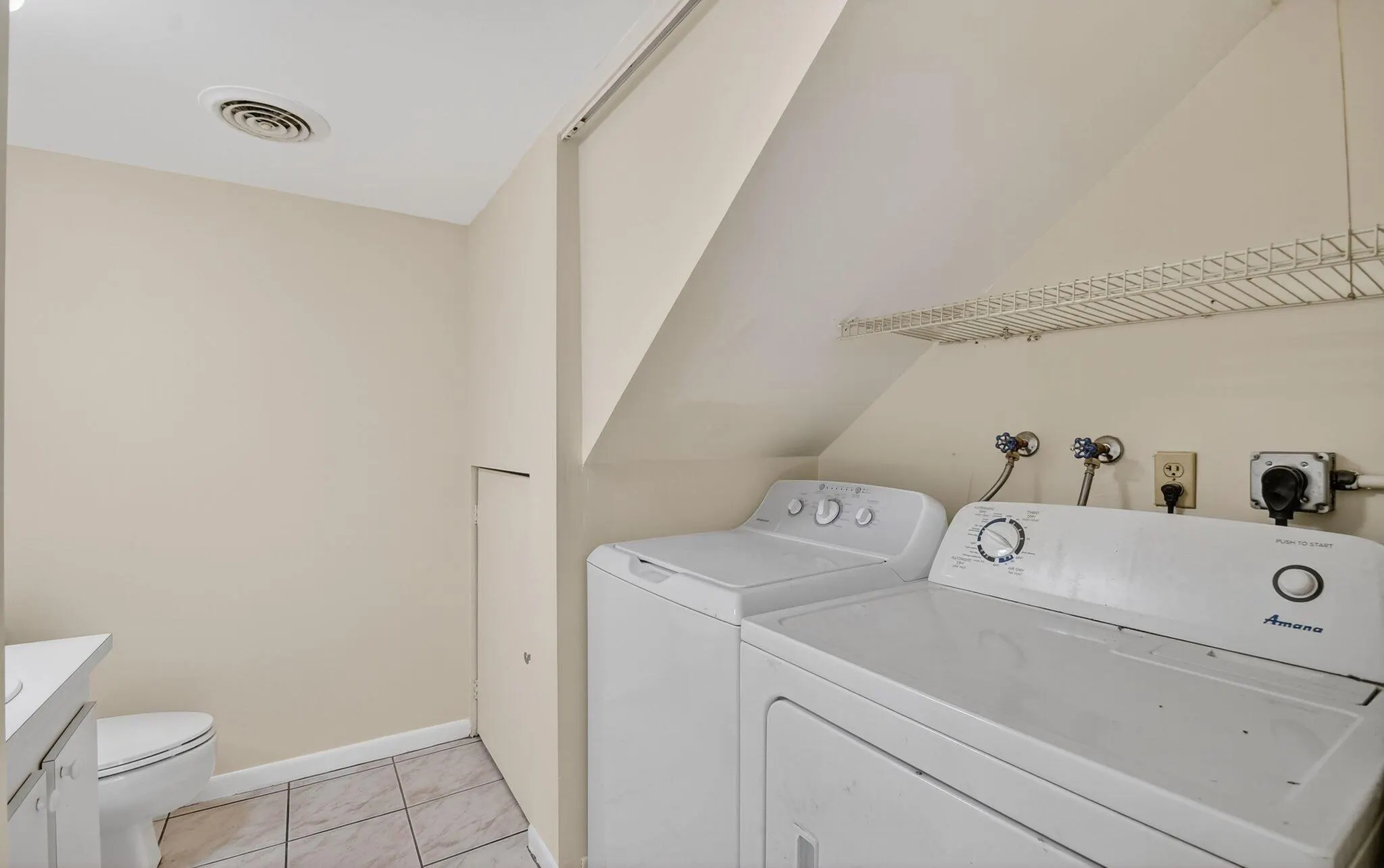 2494 Waterside Drive, #4c