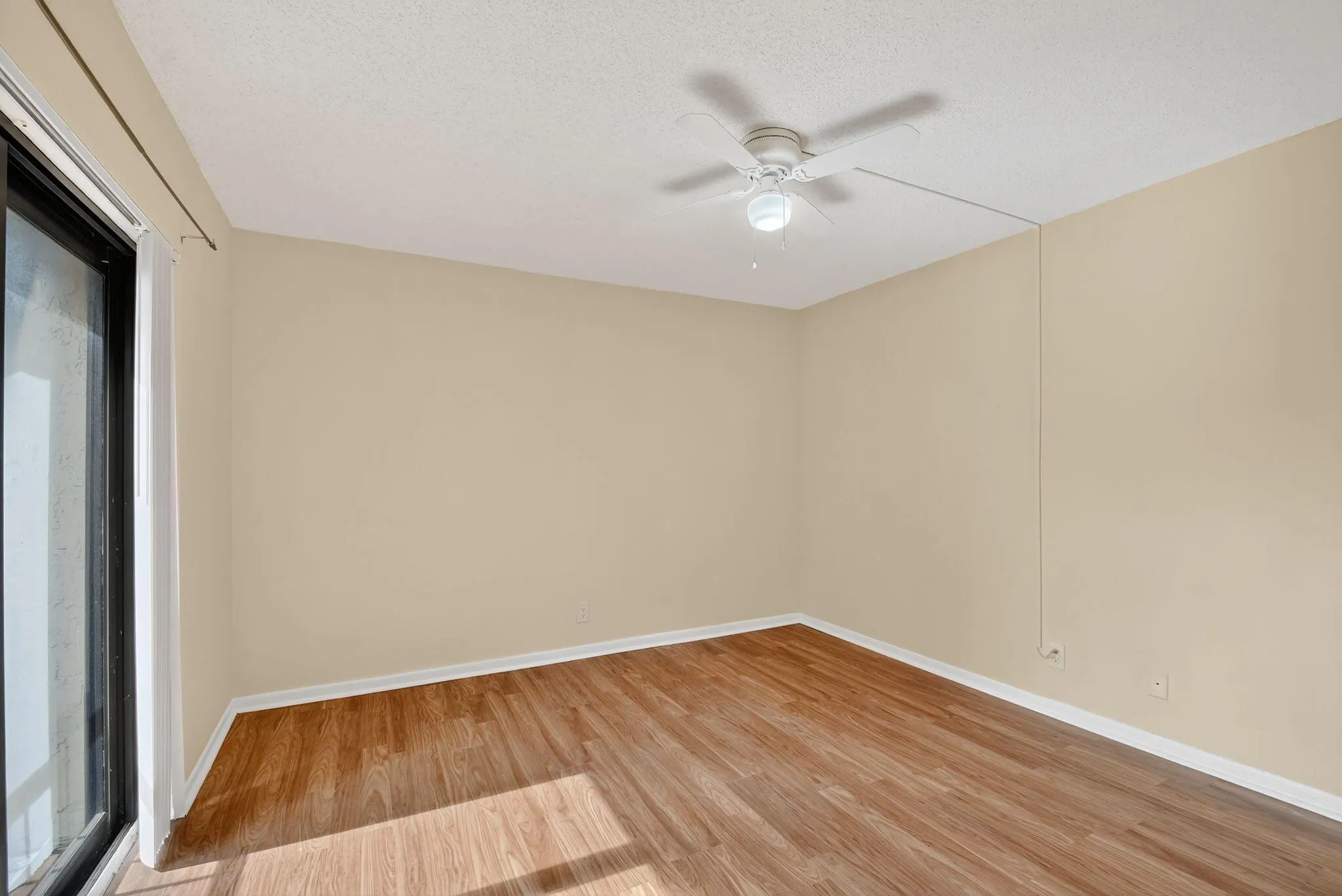 2494 Waterside Drive, #4c