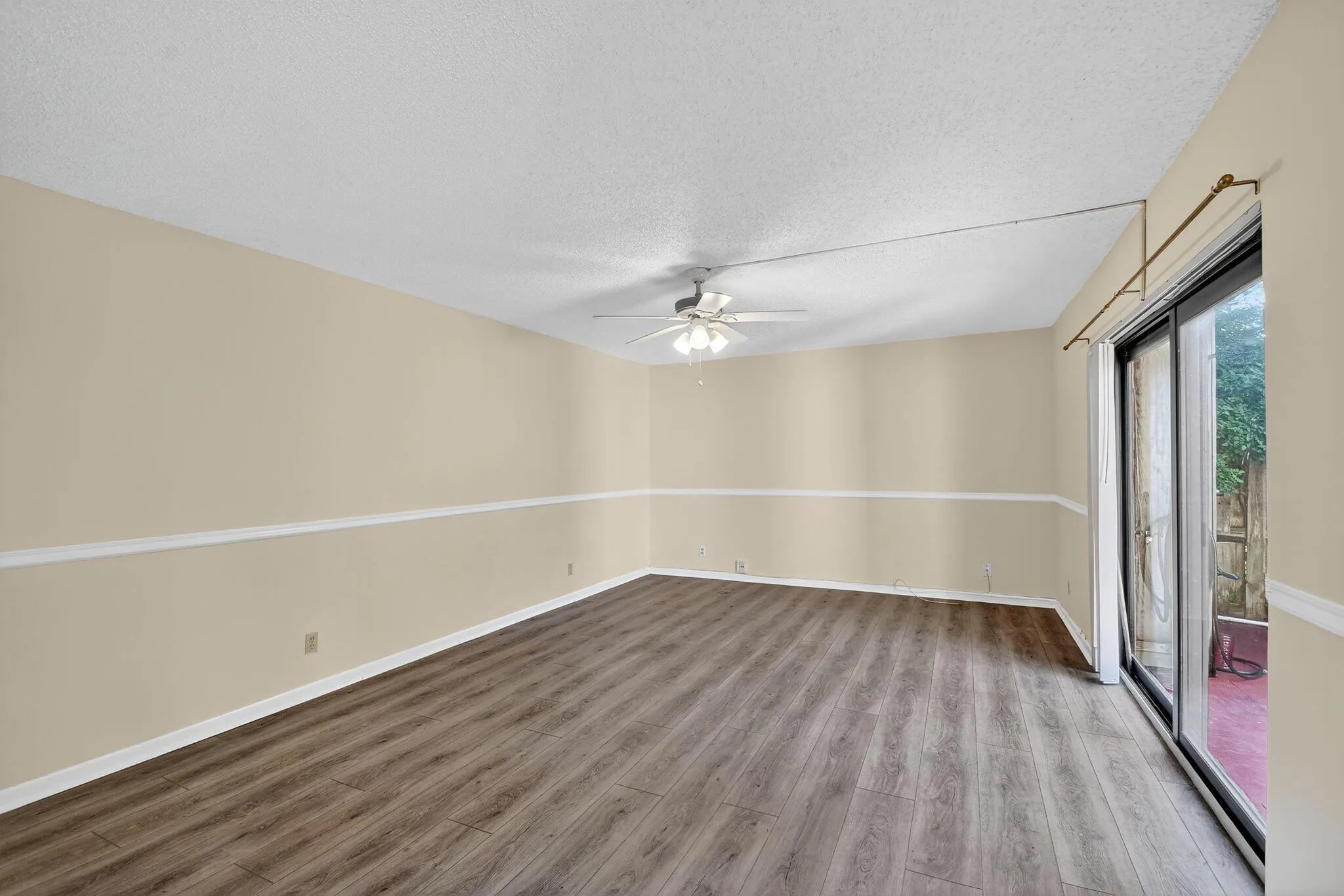 2494 Waterside Drive, #4c