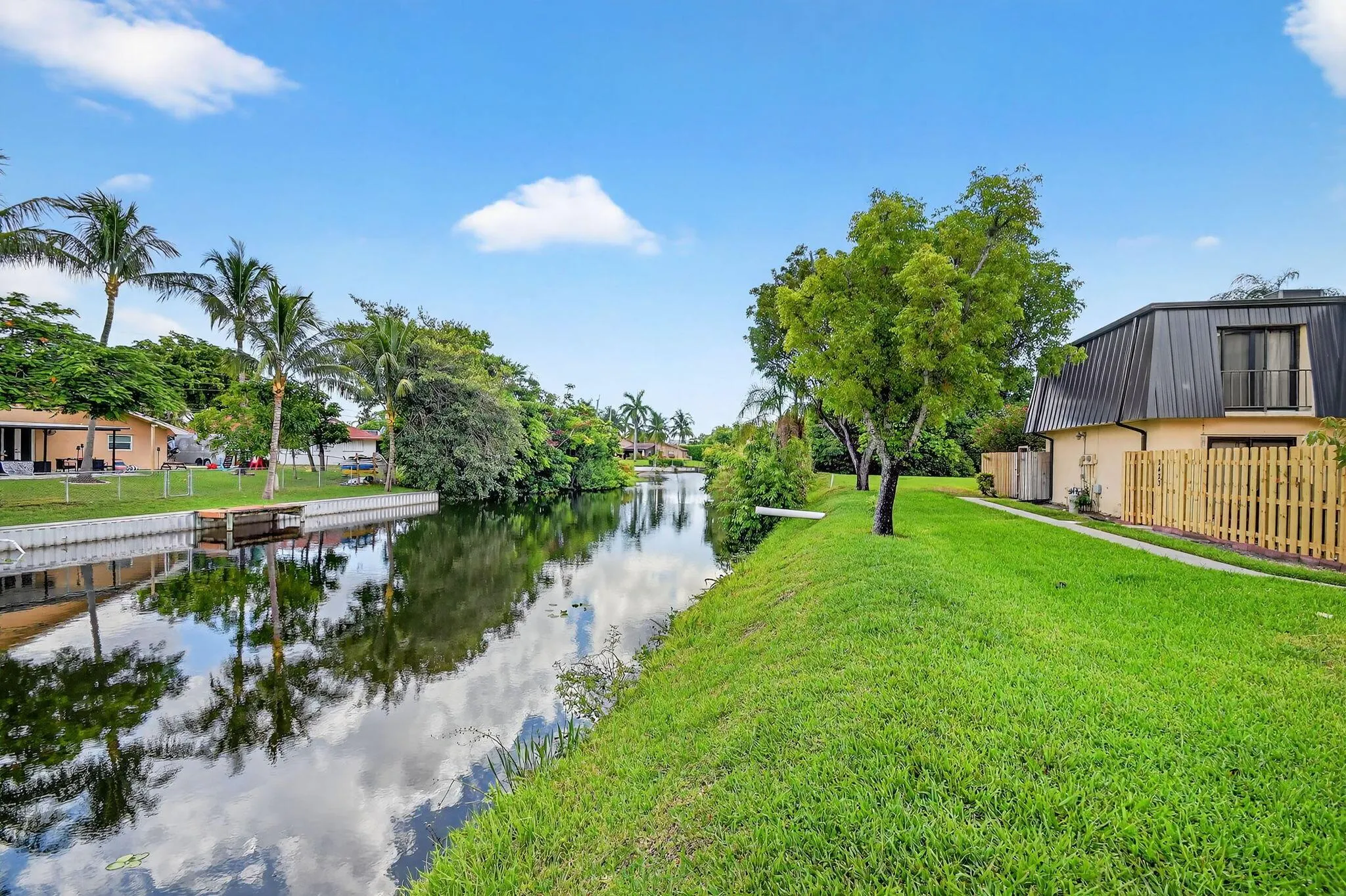 2494 Waterside Drive, #4c