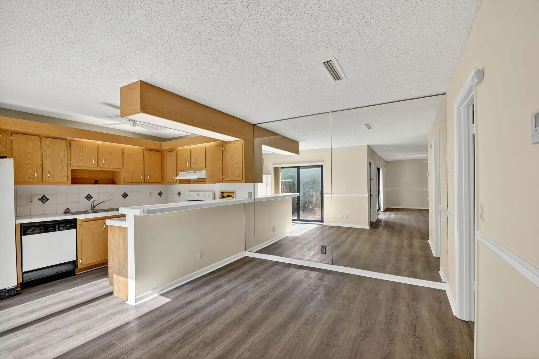 2494 Waterside Drive, #4c