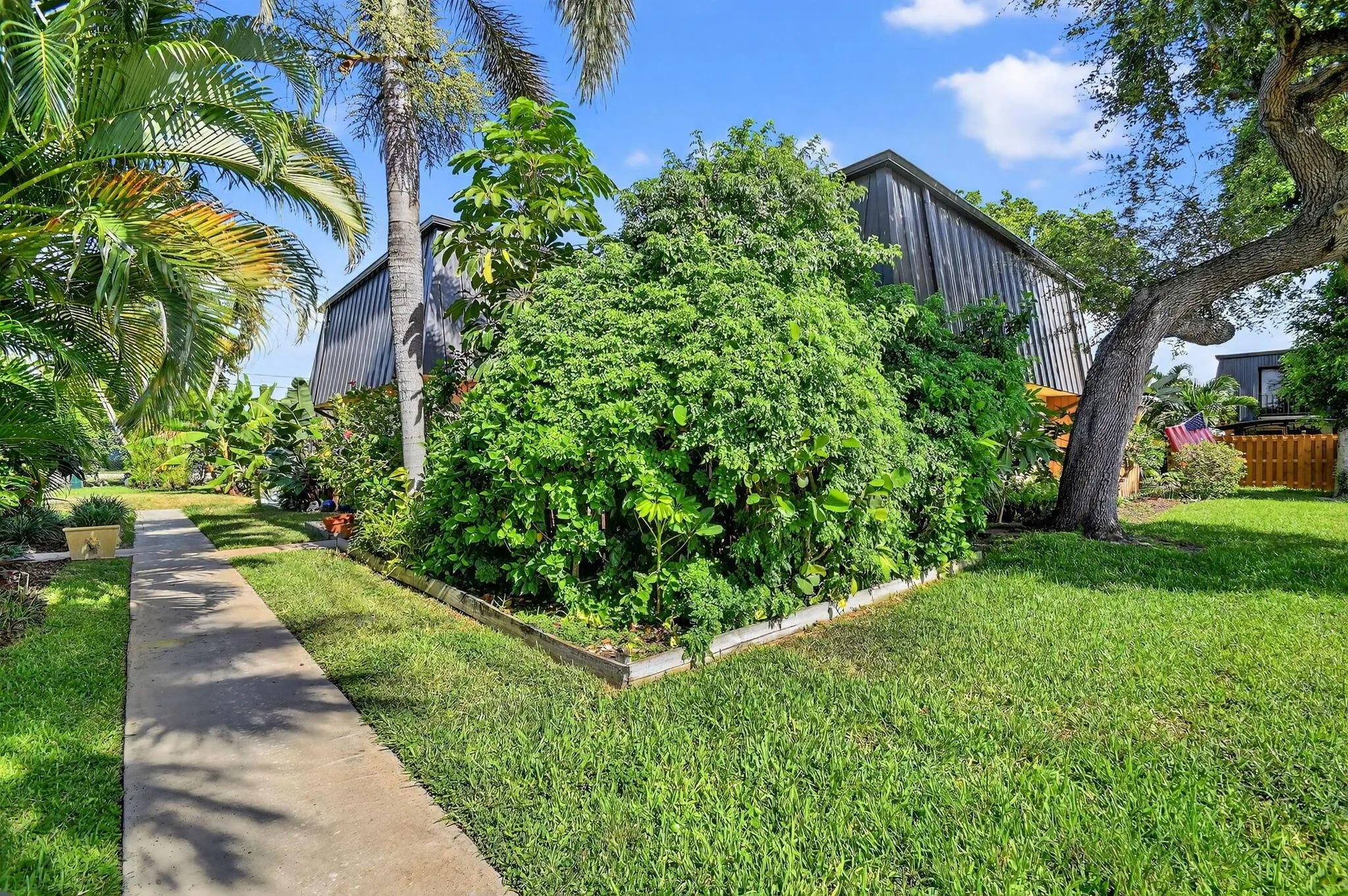 2494 Waterside Drive, #4c