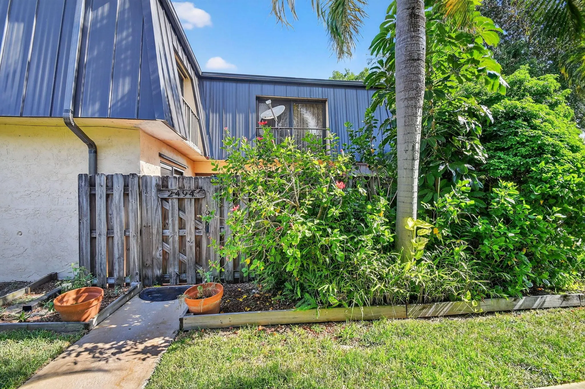 2494 Waterside Drive, #4c