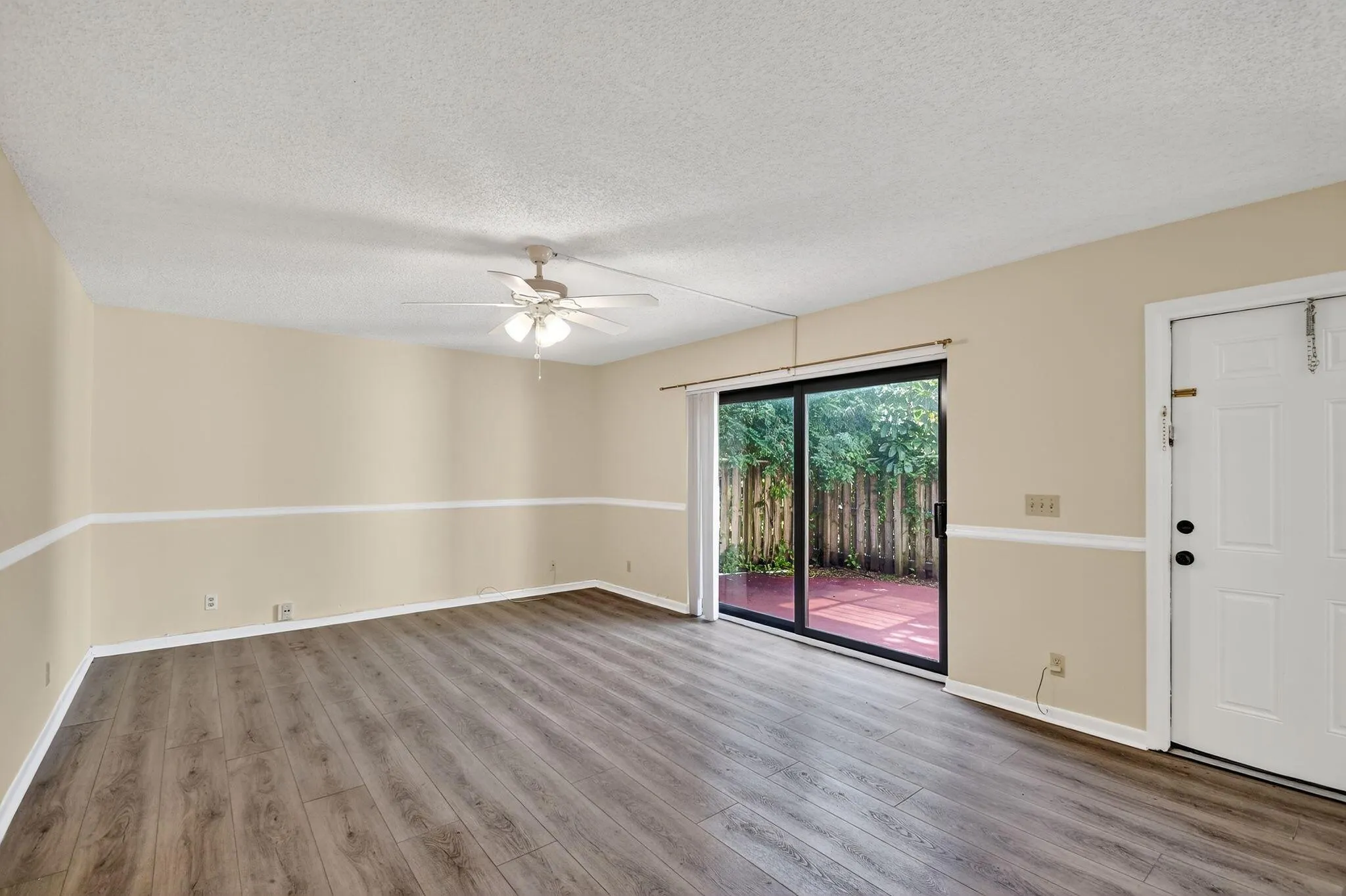 2494 Waterside Drive, #4c