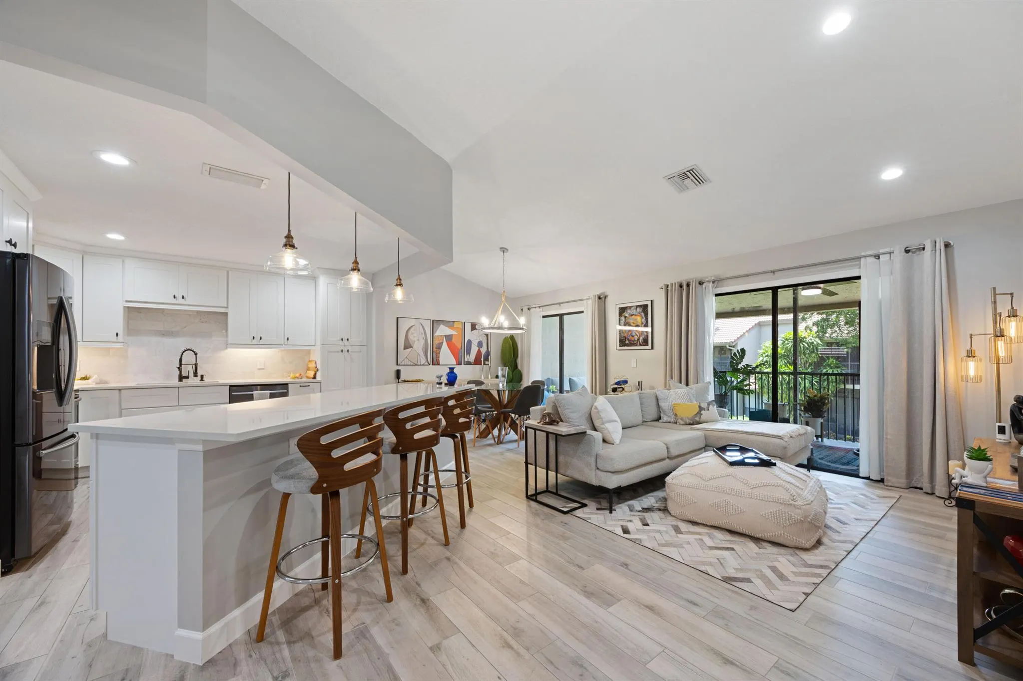 5710 Coach House Circle, #F
