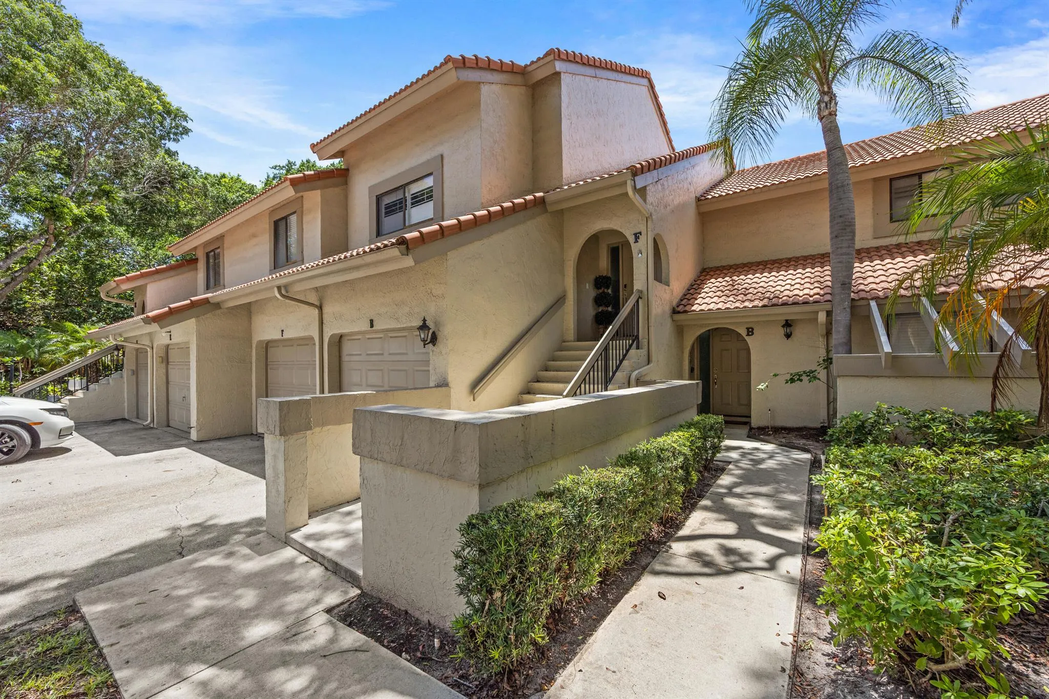 5710 Coach House Circle, #F