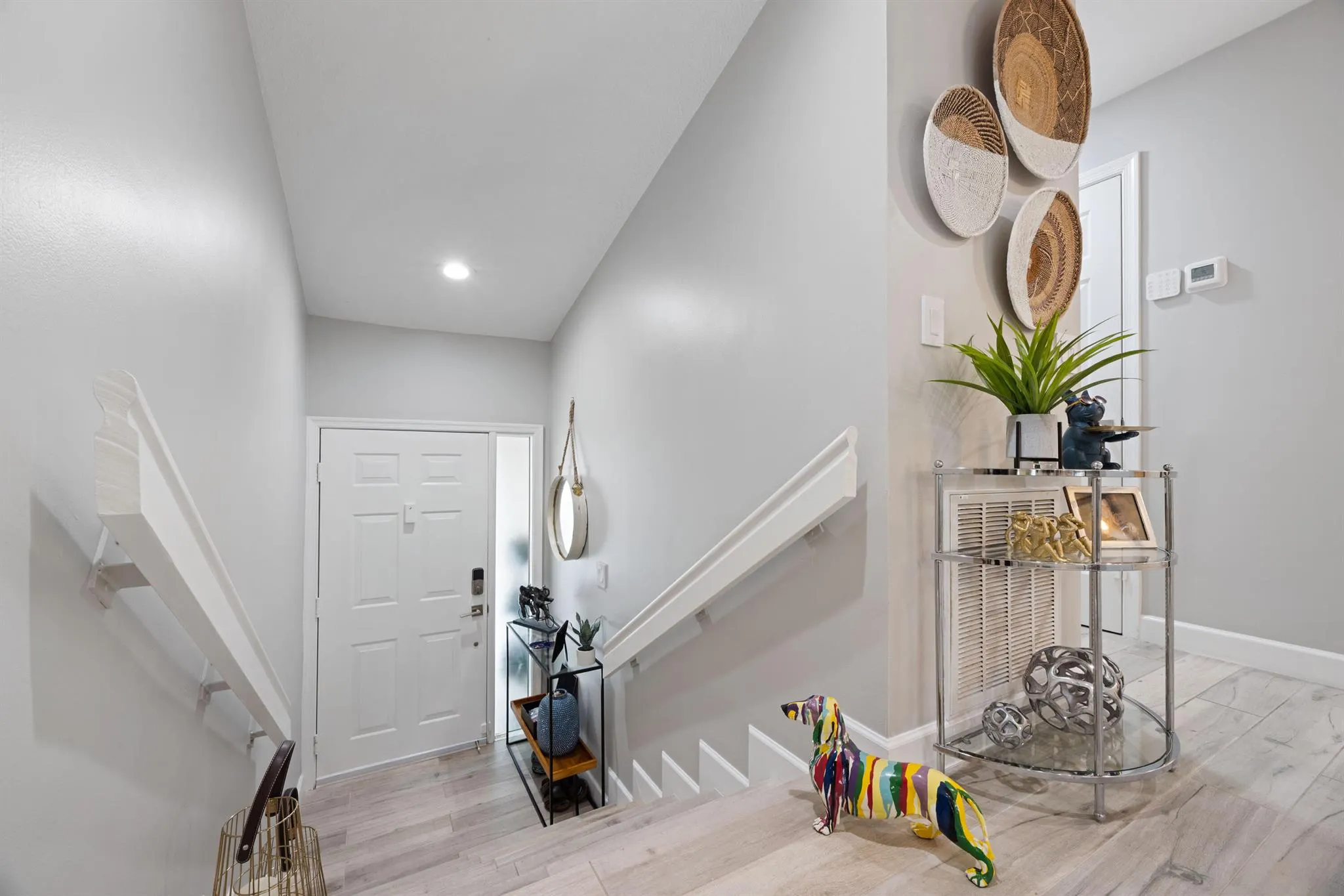 5710 Coach House Circle, #F
