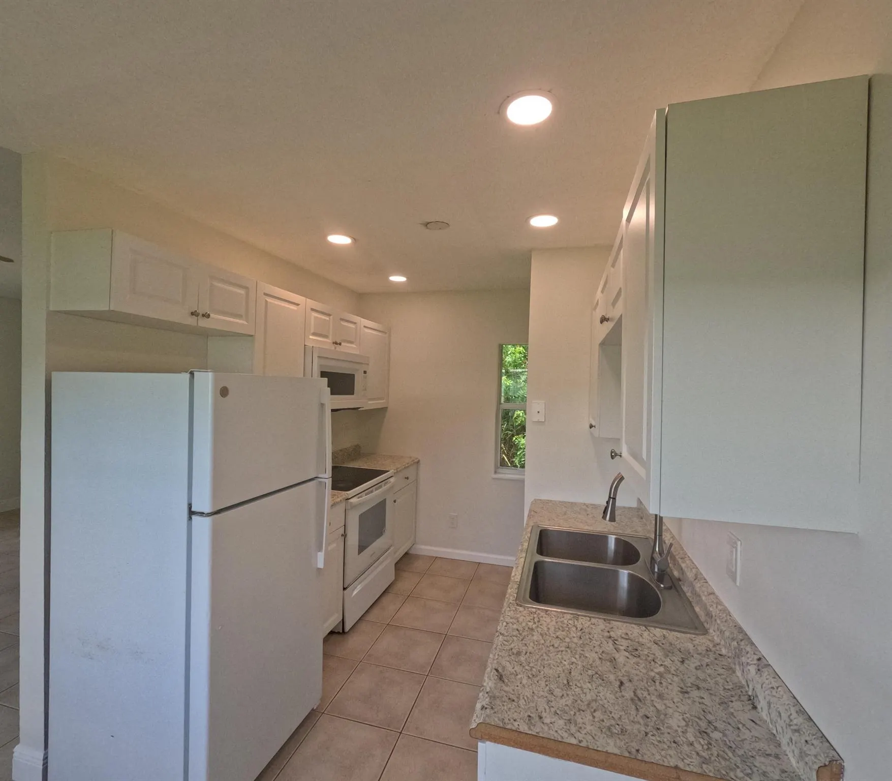 5555 SE 47th Av Avenue, #B