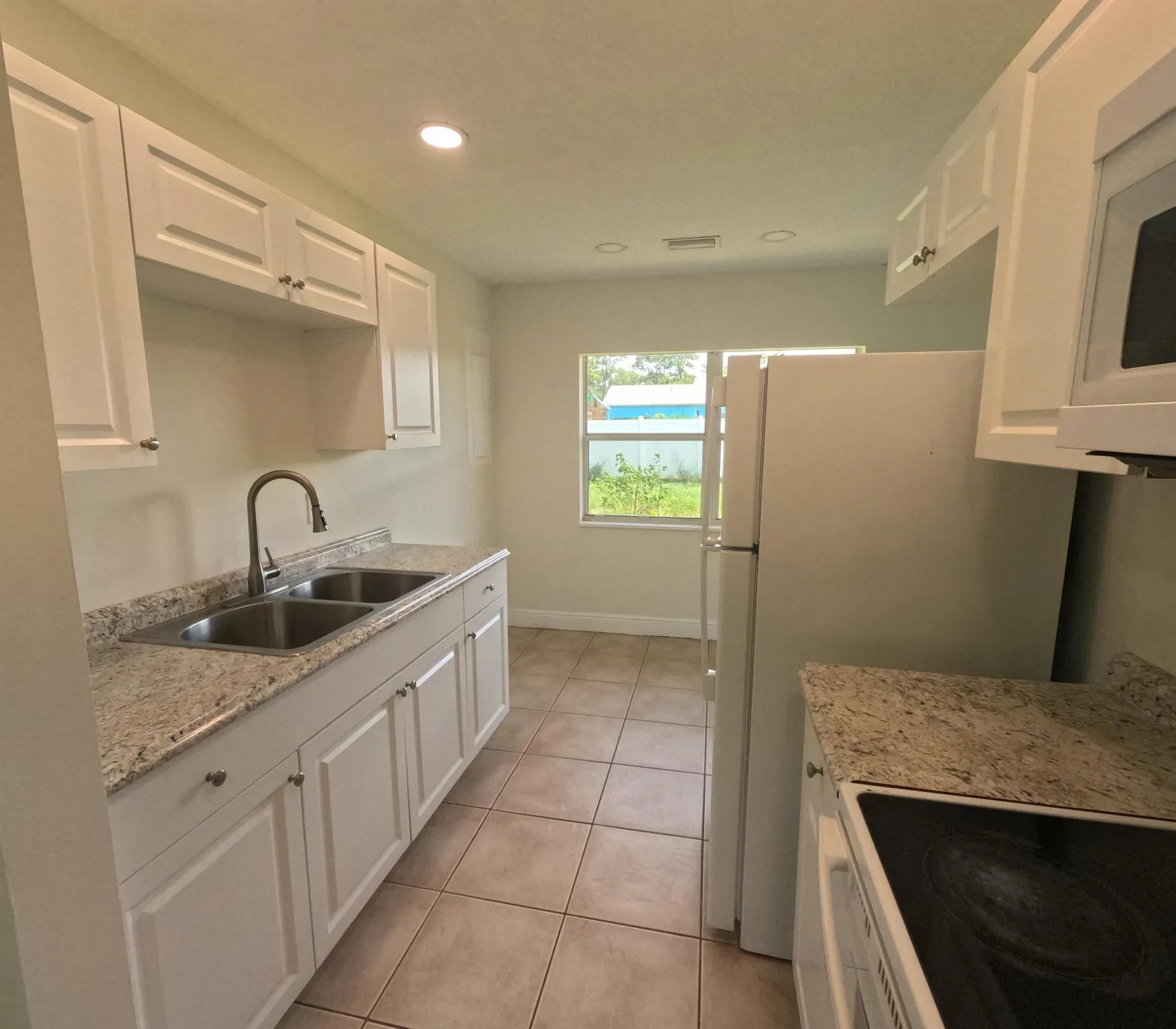 5555 SE 47th Av Avenue, #B