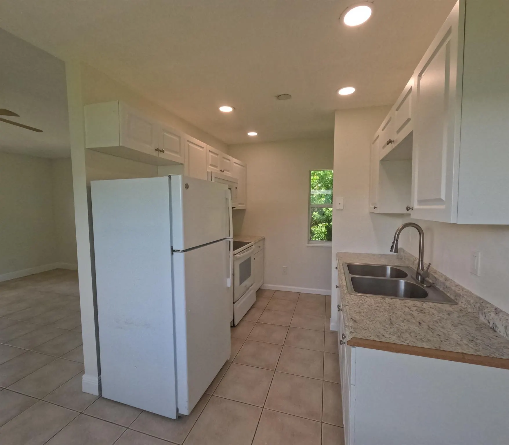 5555 SE 47th Av Avenue, #B