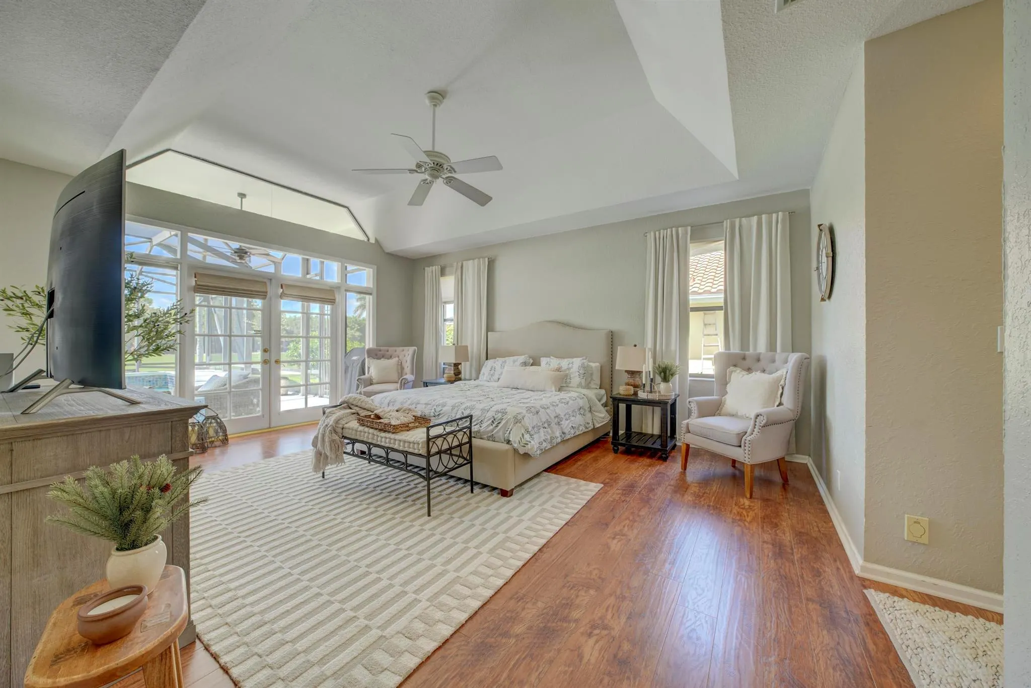 1902 S Club Drive