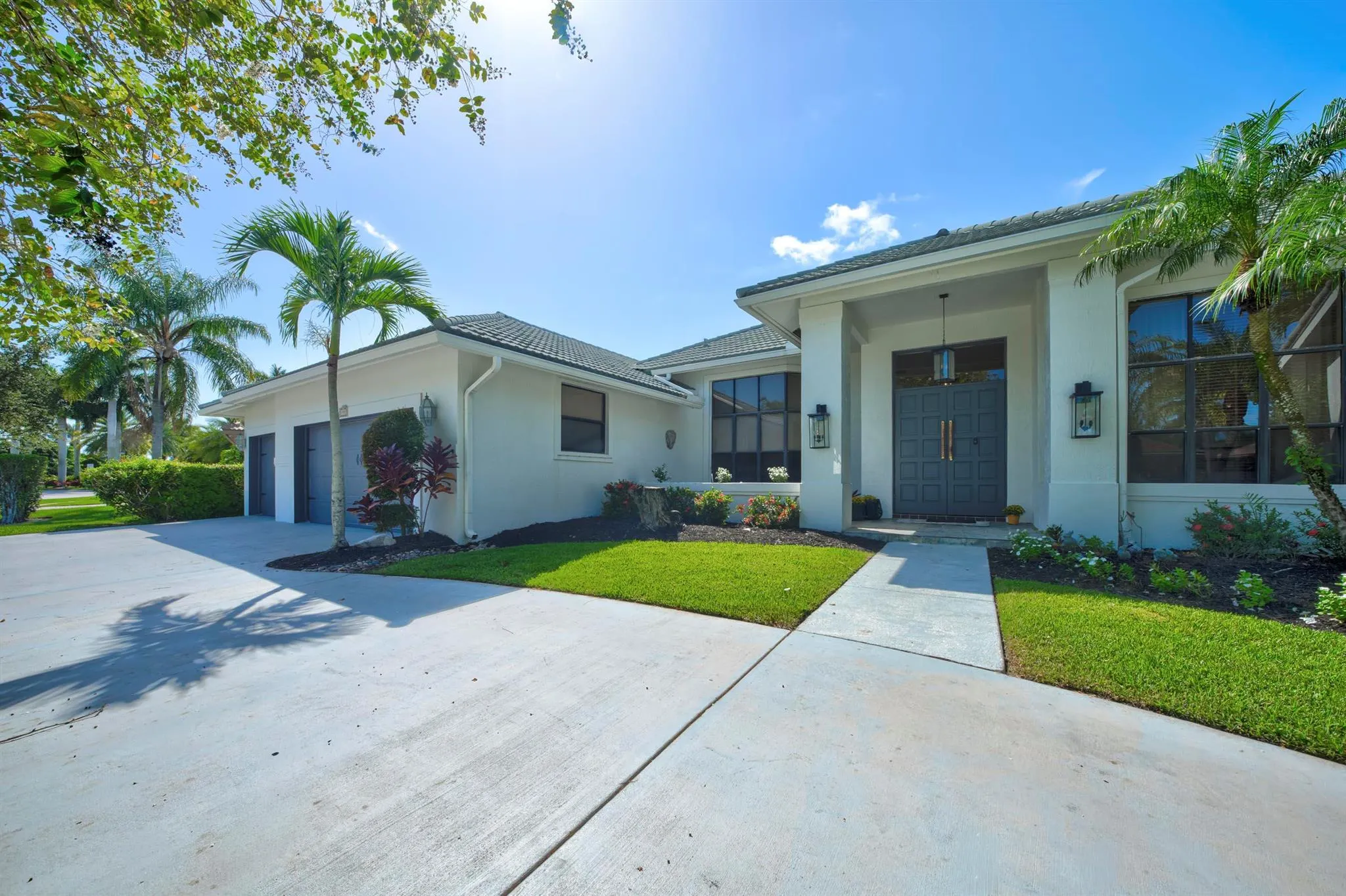 1902 S Club Drive