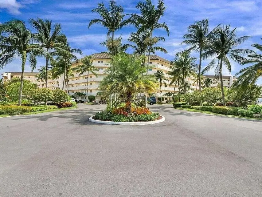 400 N Federal Highway, #208