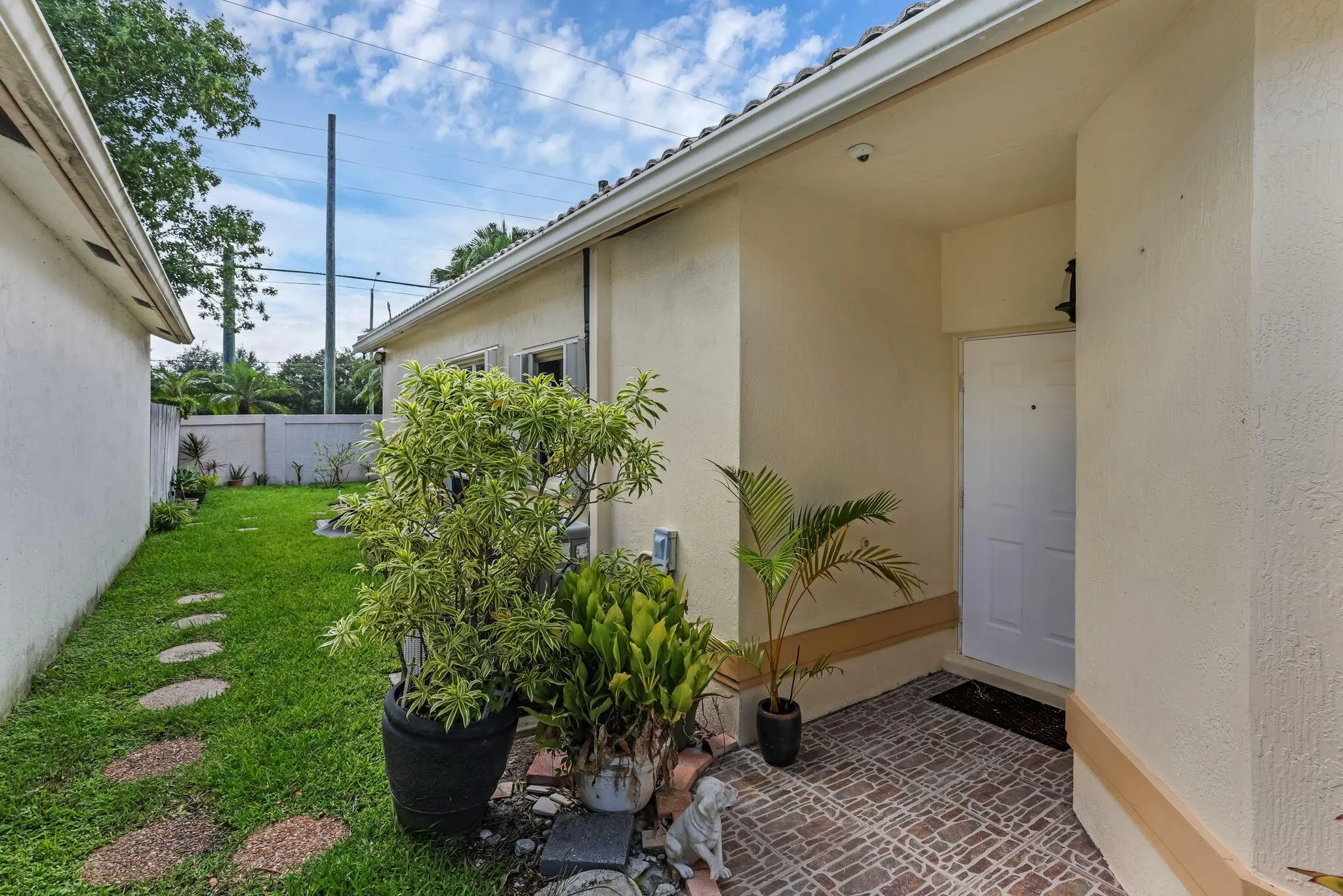 7607 Colony Lake Drive