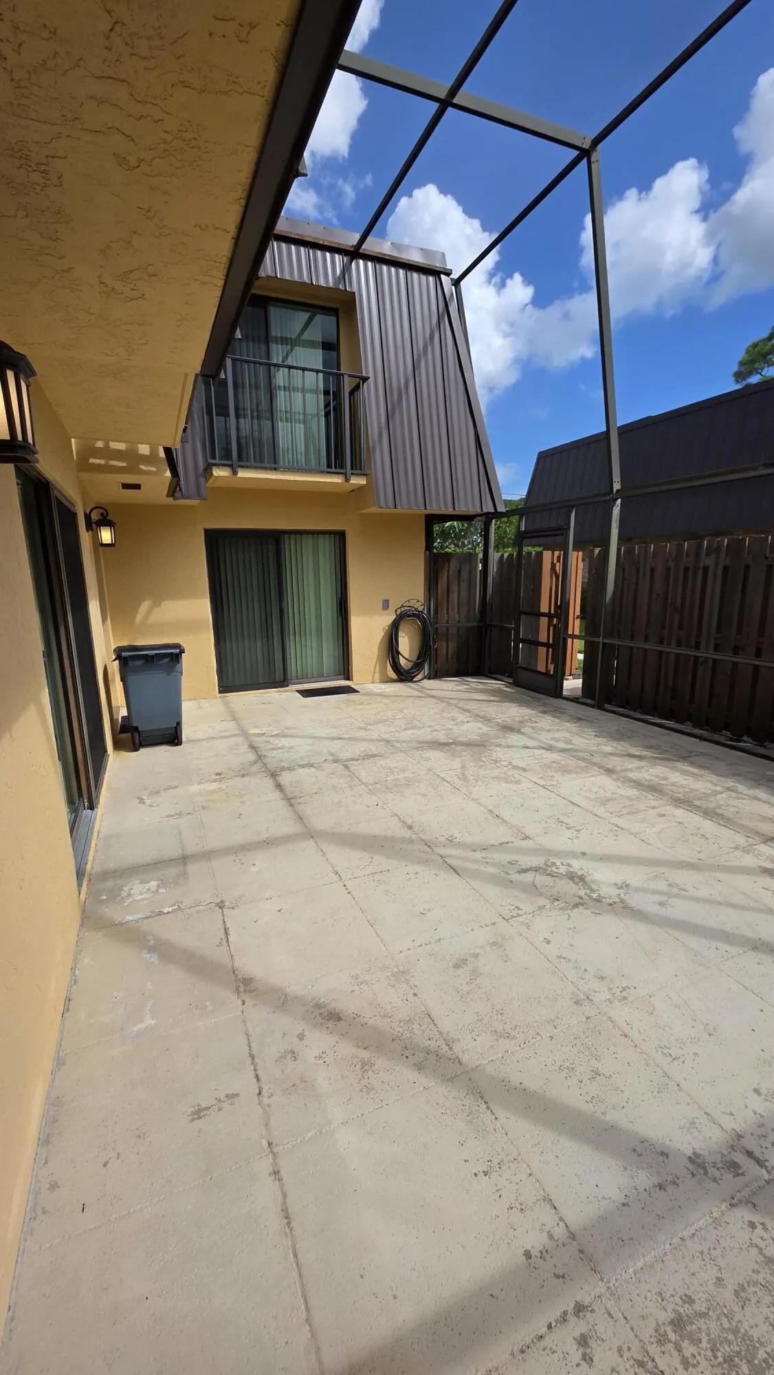 5609 SE Windsong Lane