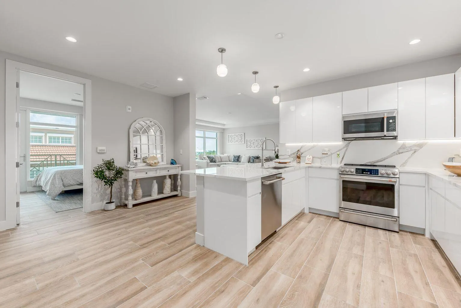 41 SW Seminole Street, #410