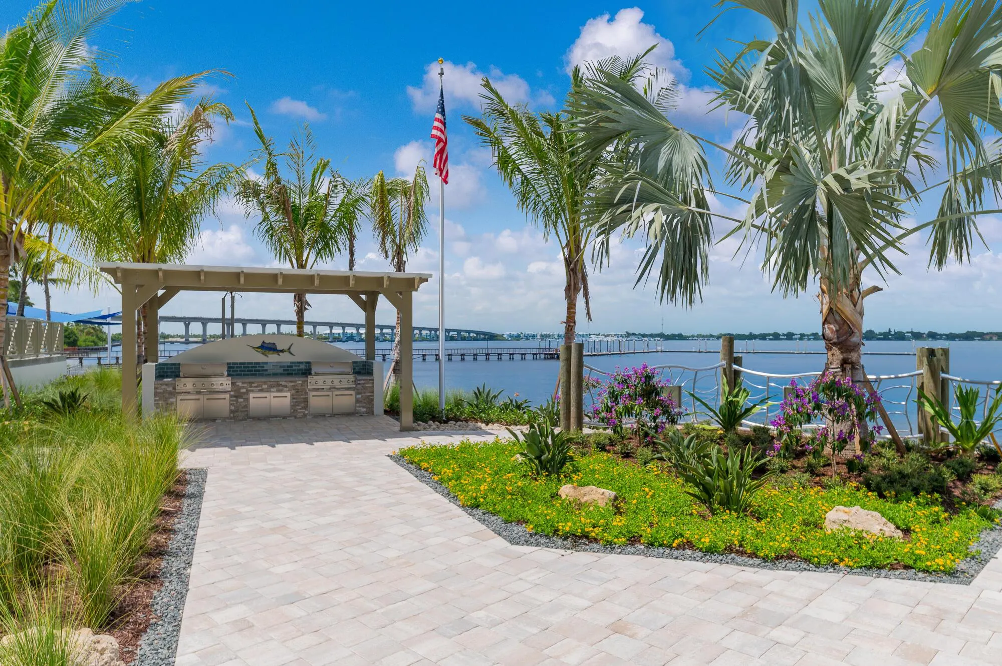 41 SW Seminole Street, #210