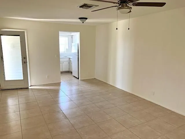 2907 Ashley Drive W, #C