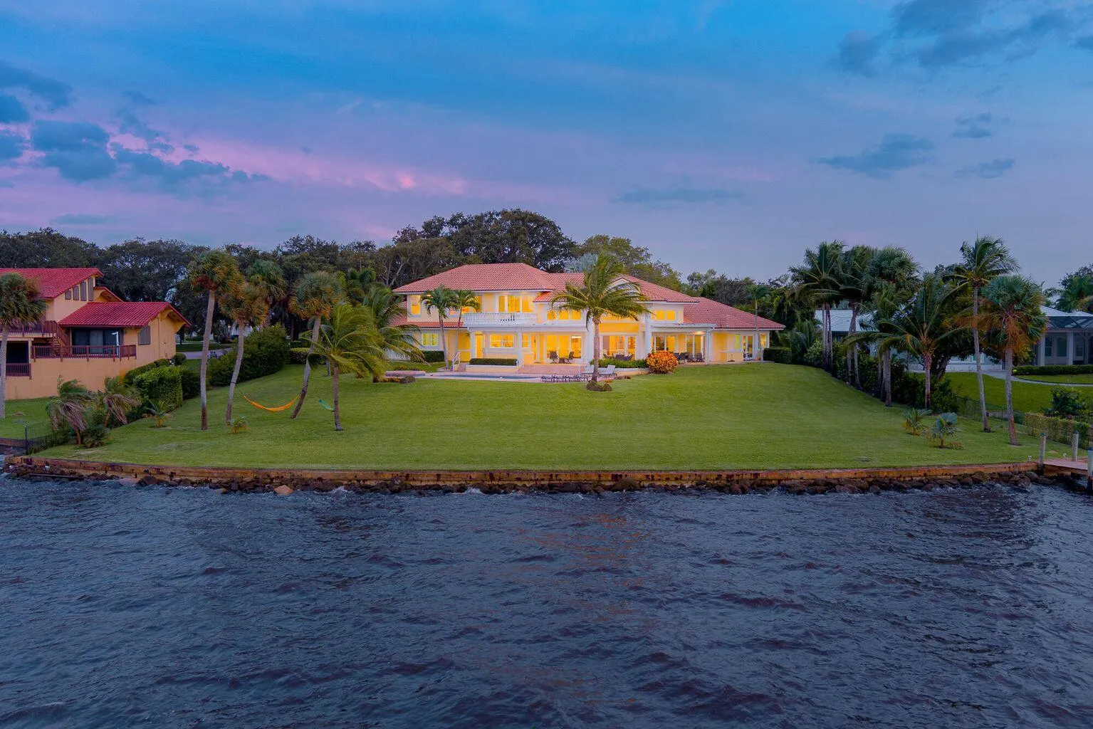 901 SE Riverside Drive