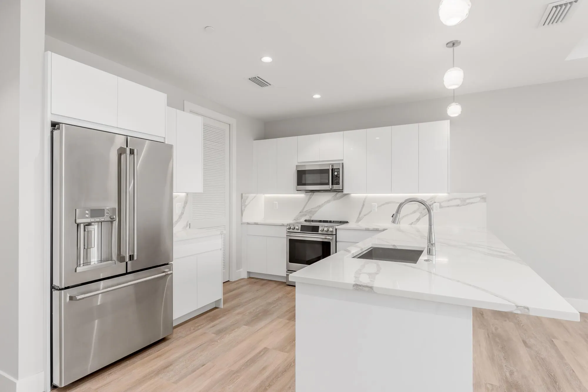 41 SW Seminole Street, #203