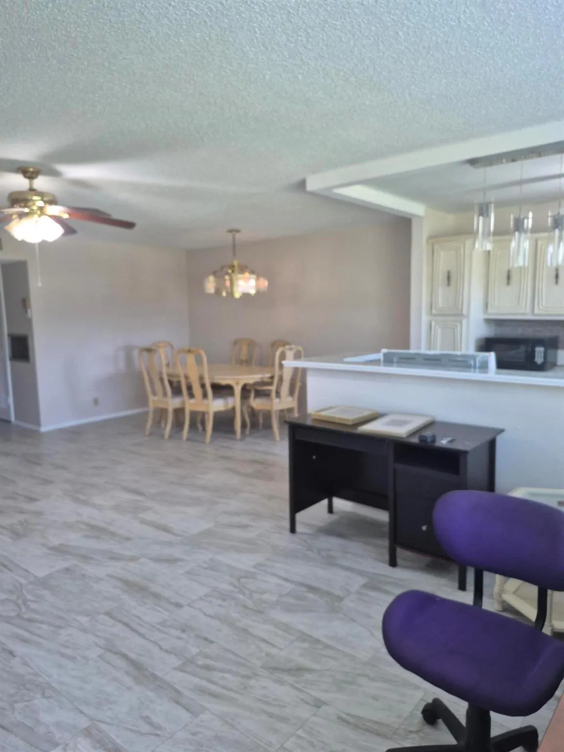 737 N High Point  Blvd