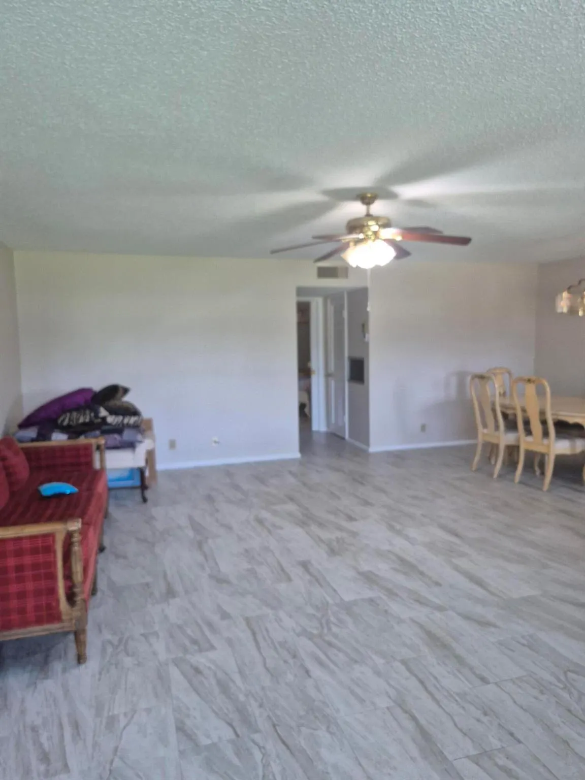 737 N High Point  Blvd