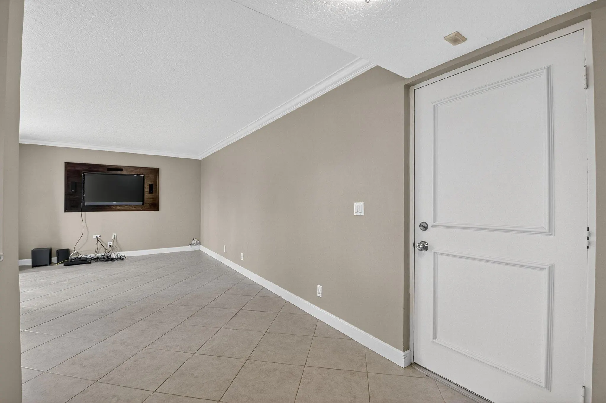450 Egret Circle, #9201