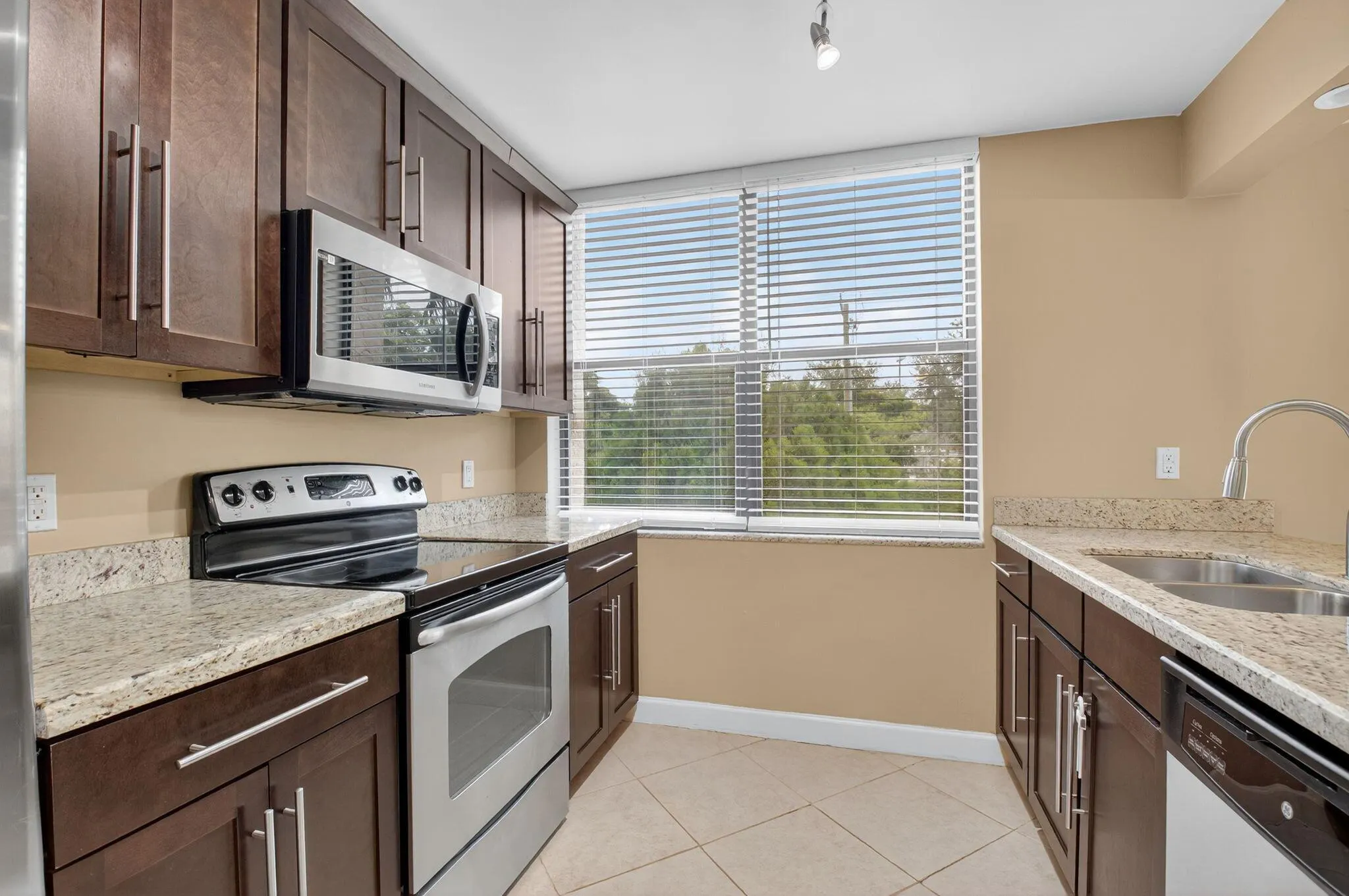 450 Egret Circle, #9201