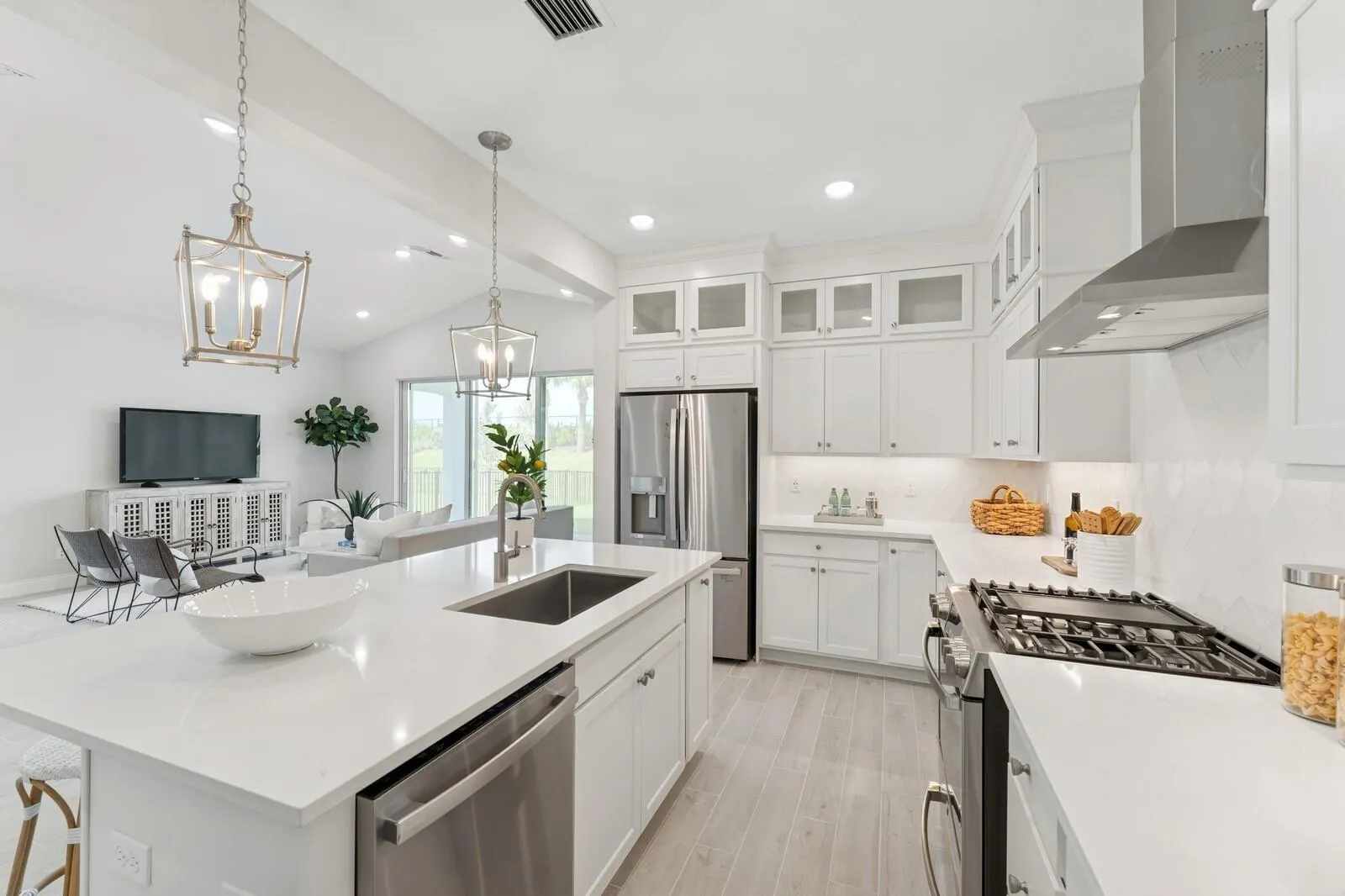 10098 NW Dreamweaver Road, #217