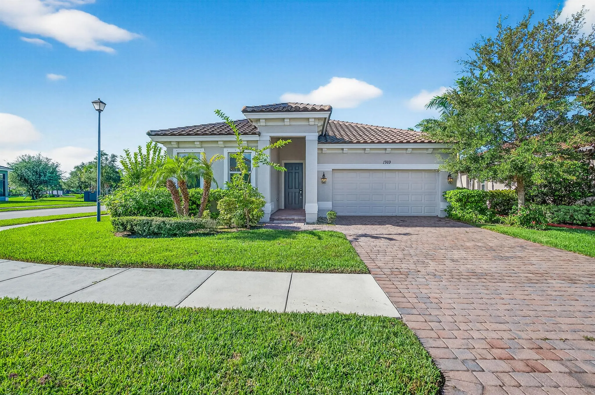 1769 Berkshire Circle SW