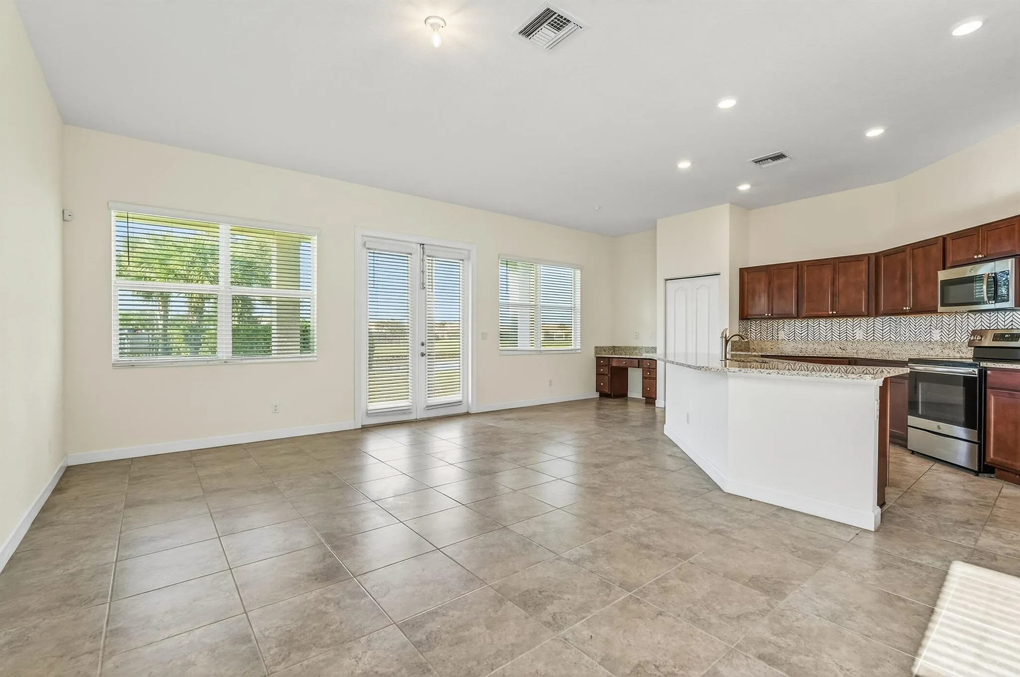 1769 Berkshire Circle SW
