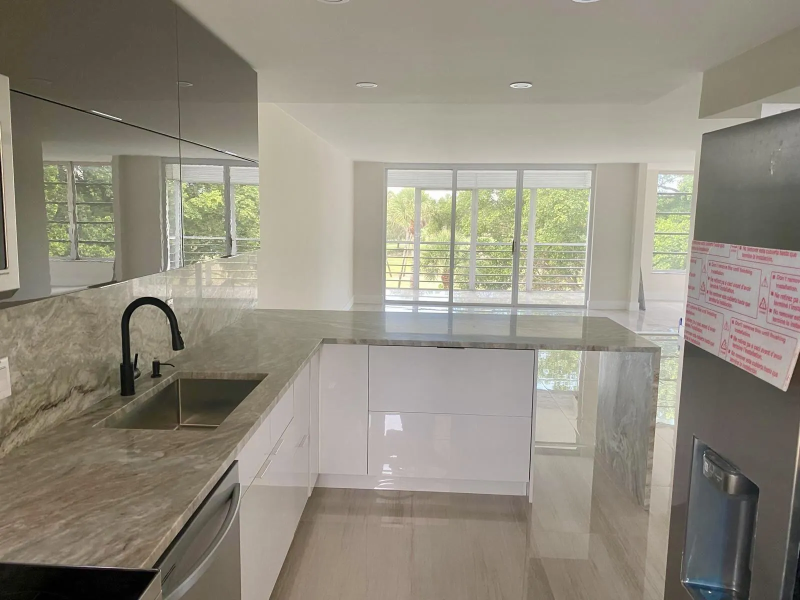 3960 Oaks Clubhouse Drive, #401