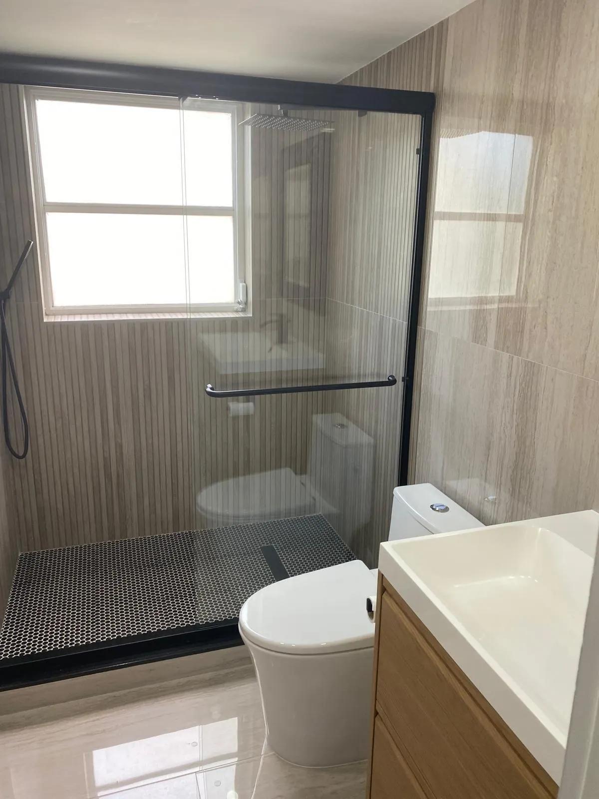 3960 Oaks Clubhouse Drive, #401