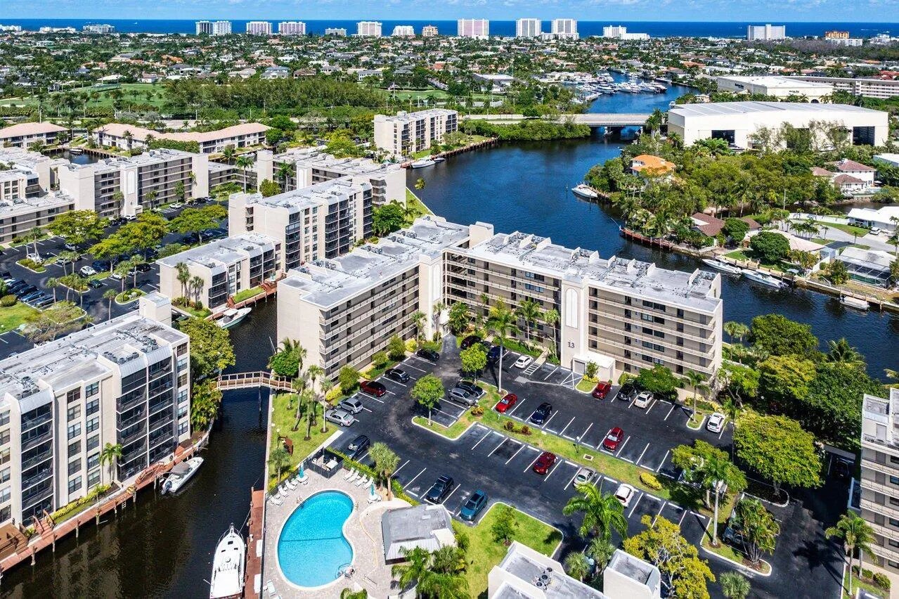 9 Royal Palm Way, #106
