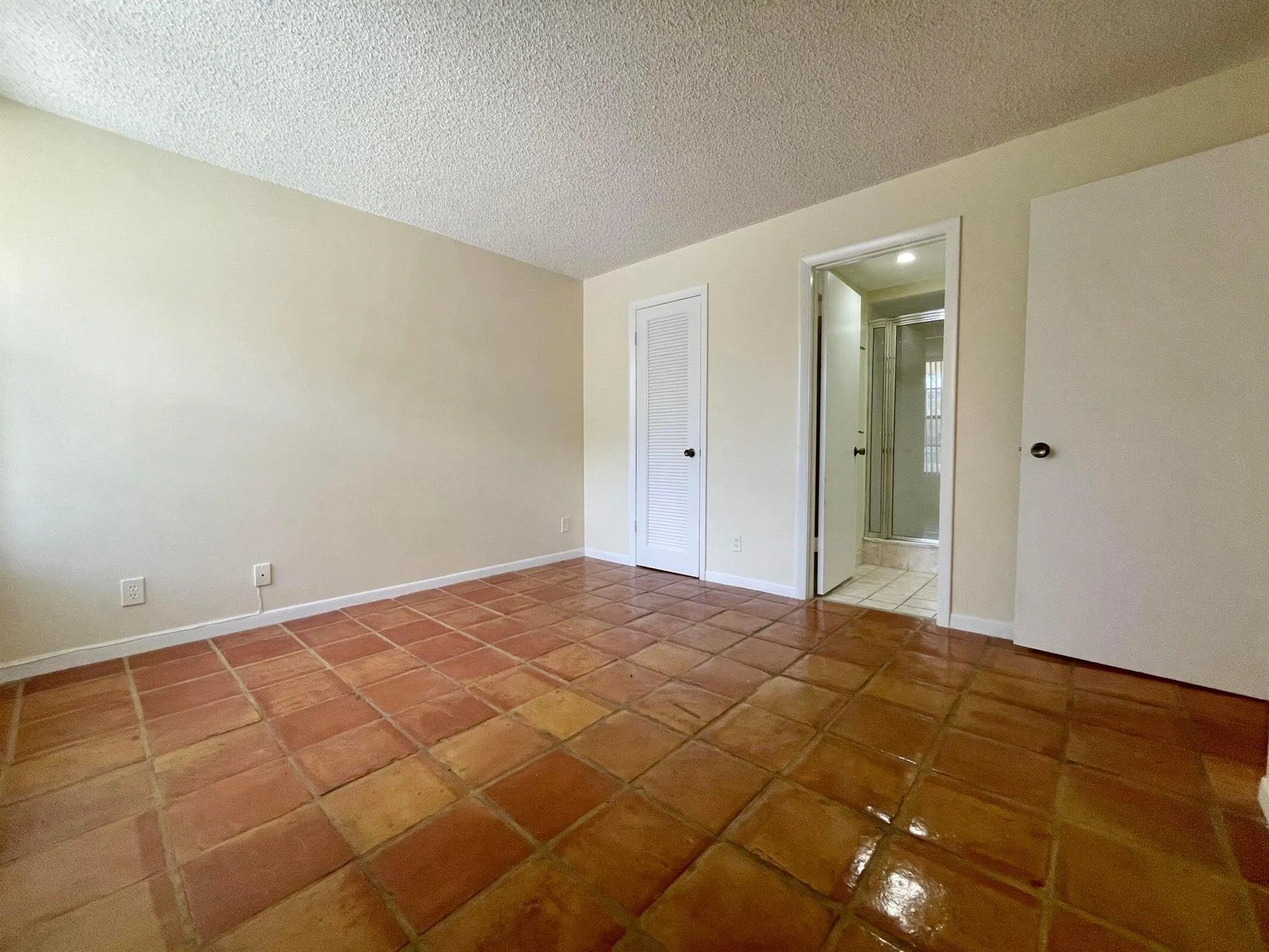 9 Royal Palm Way, #106